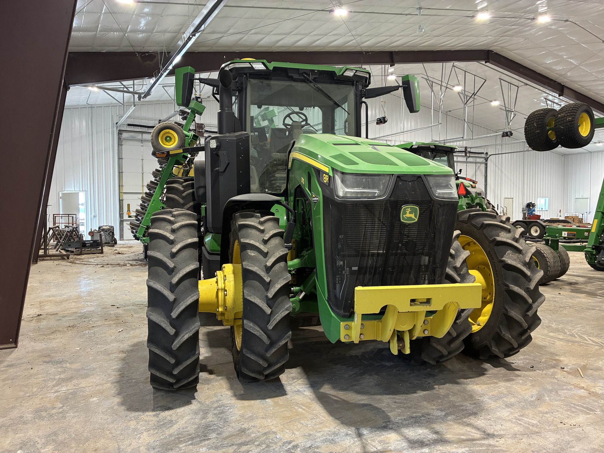  2025 John Deere 8R 370 at LandMark in Hebron, NE