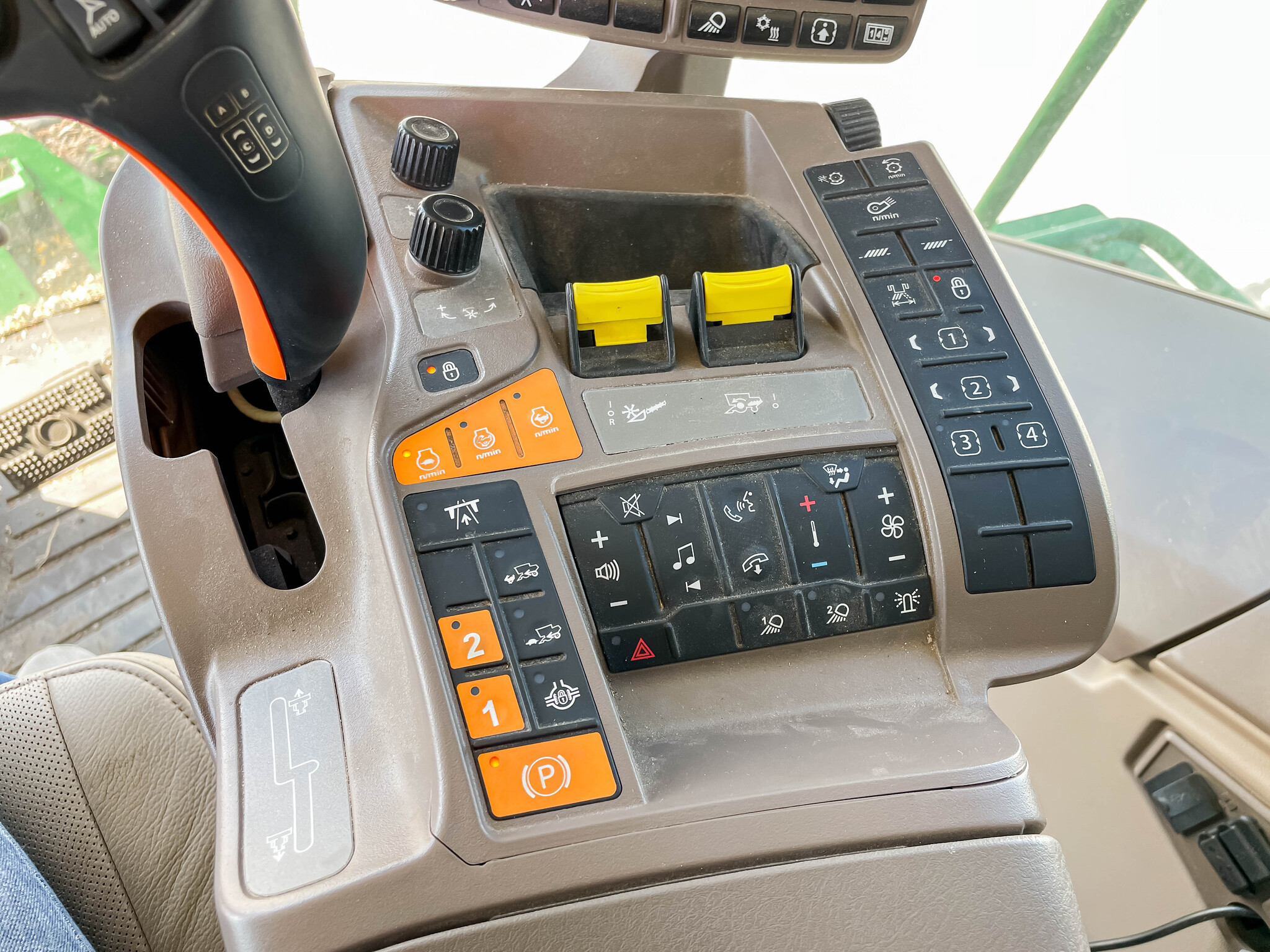  2024 John Deere S780 at LandMark in Marysville, KS