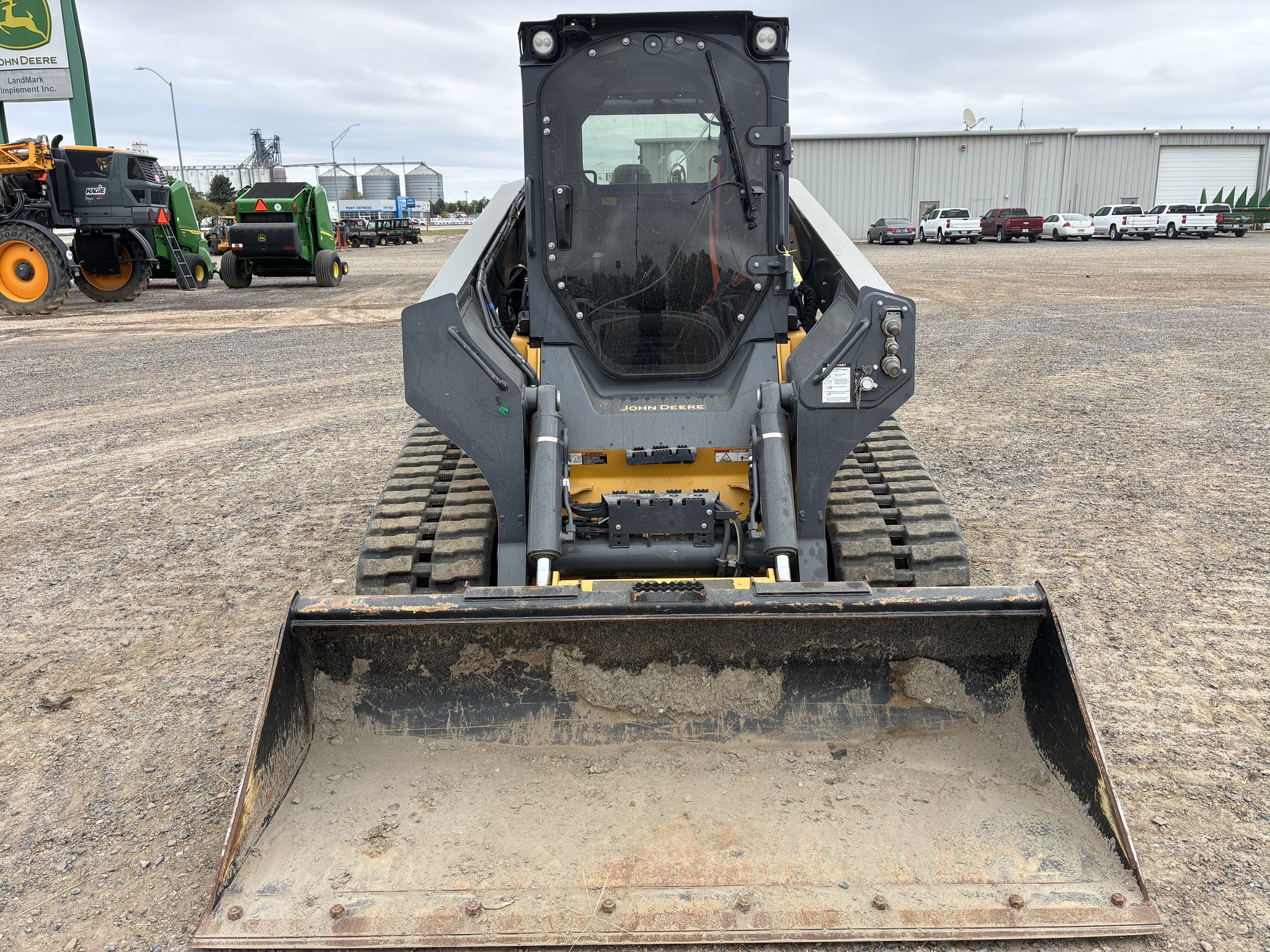 2024 John Deere 333G at LandMark in Gothenburg, NE