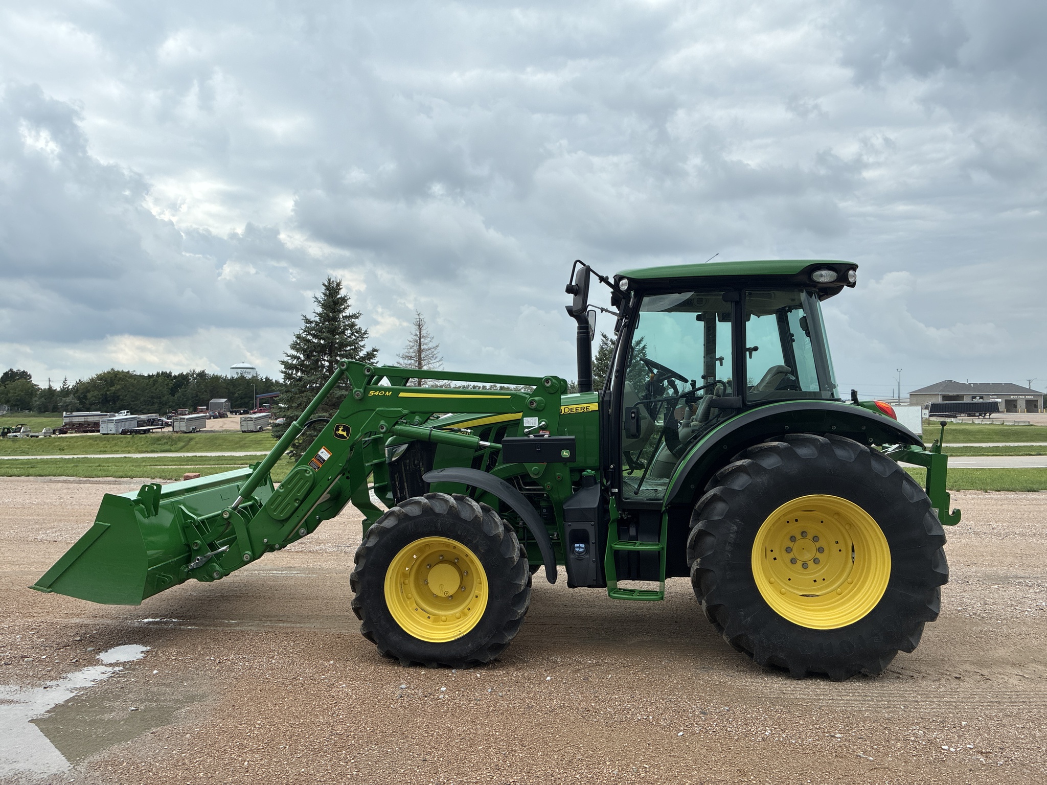  2023 John Deere 5090M at LandMark in Hebron, NE