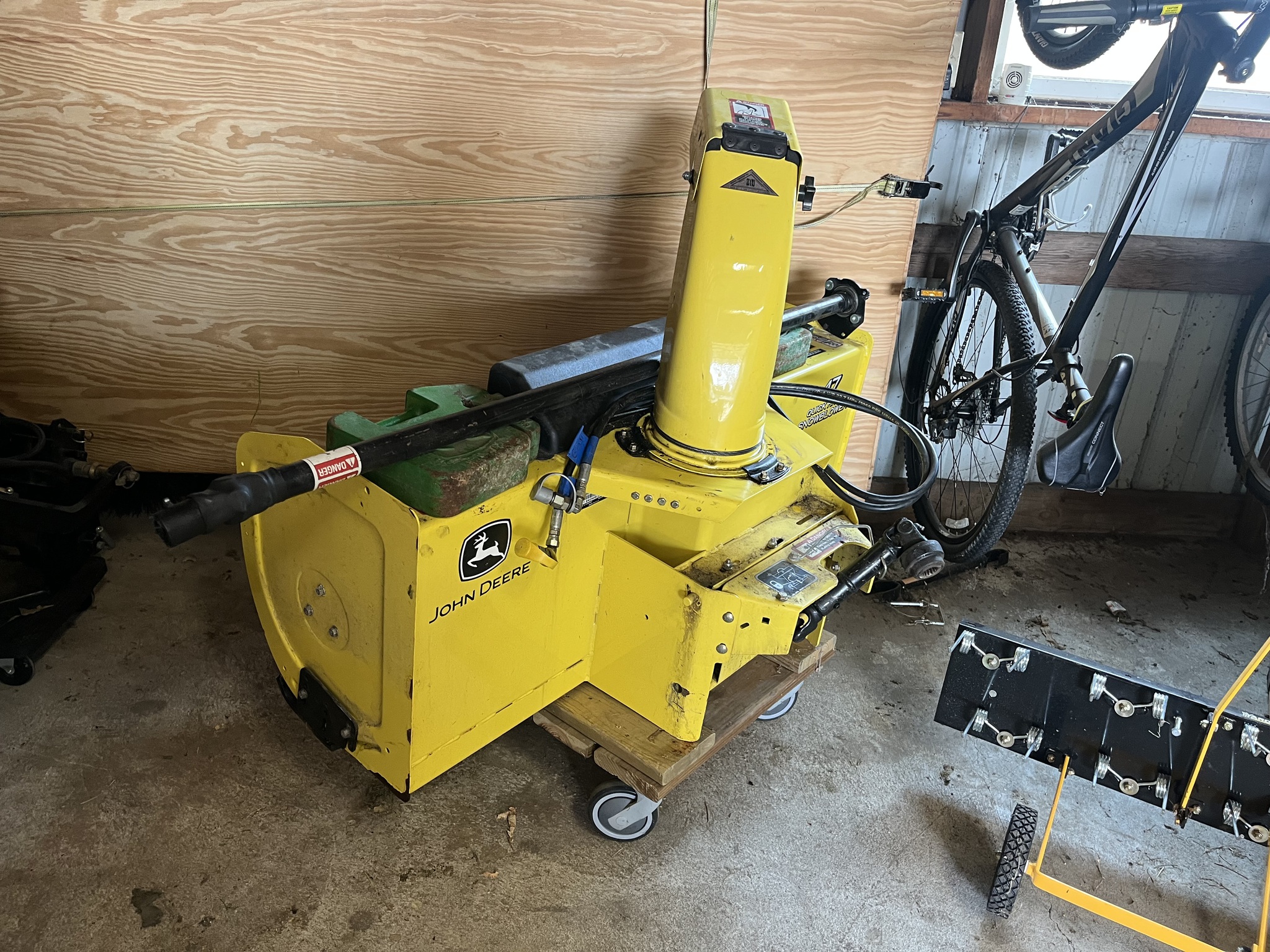  2004 John Deere X485 at LandMark in Hastings, NE