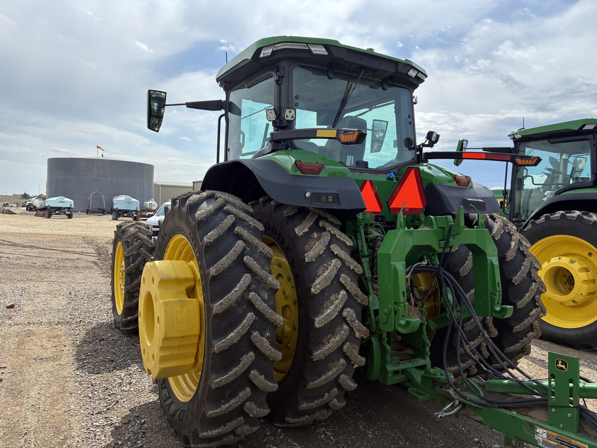  2025 John Deere 8R 370 at LandMark in Hebron, NE