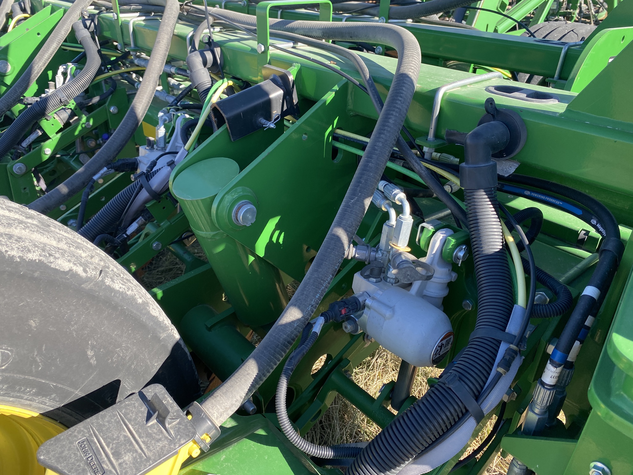  2018 John Deere 1775NT at LandMark in Hebron, NE