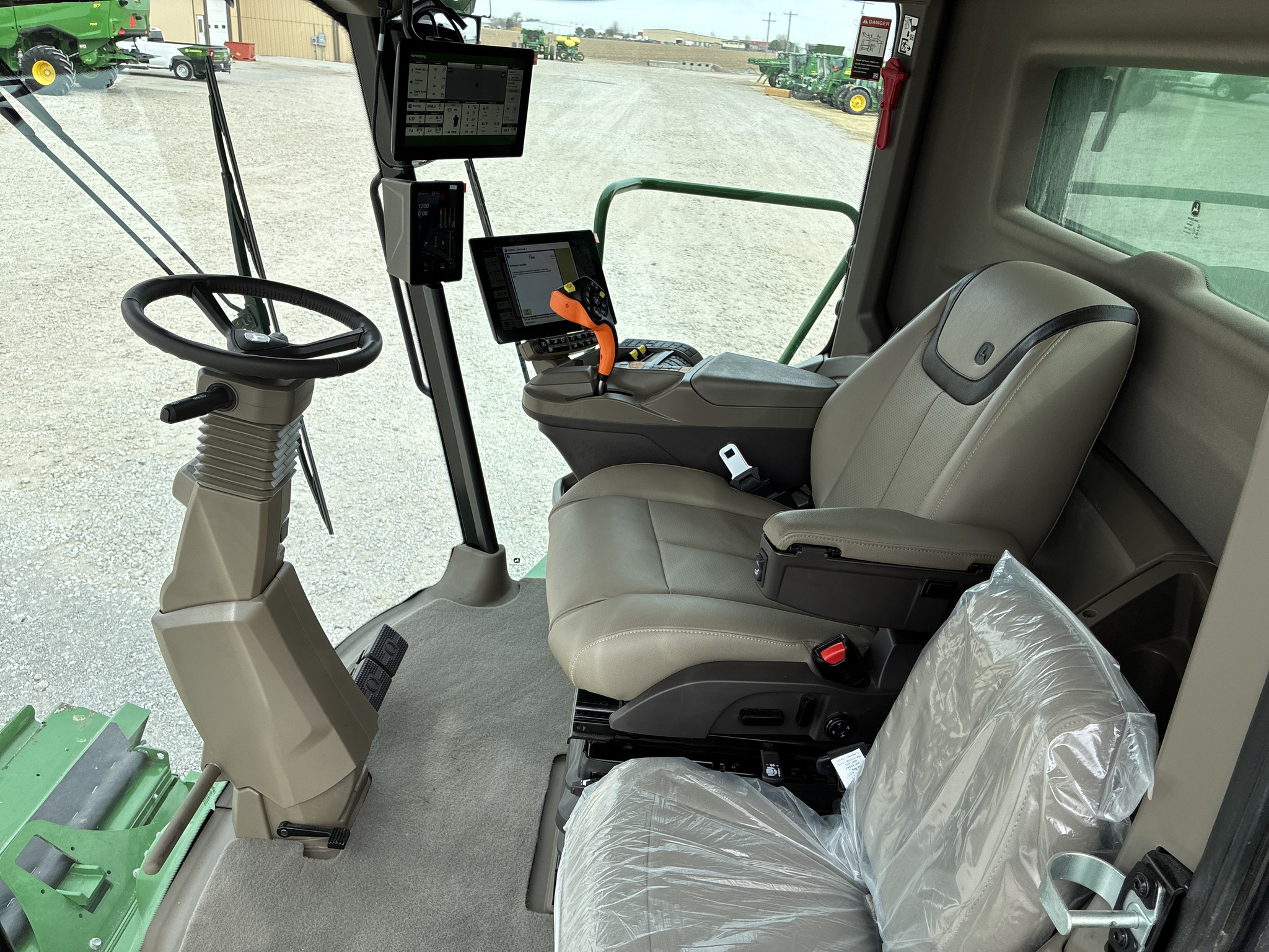  2025 John Deere S7 700 at LandMark in Kearney, NE