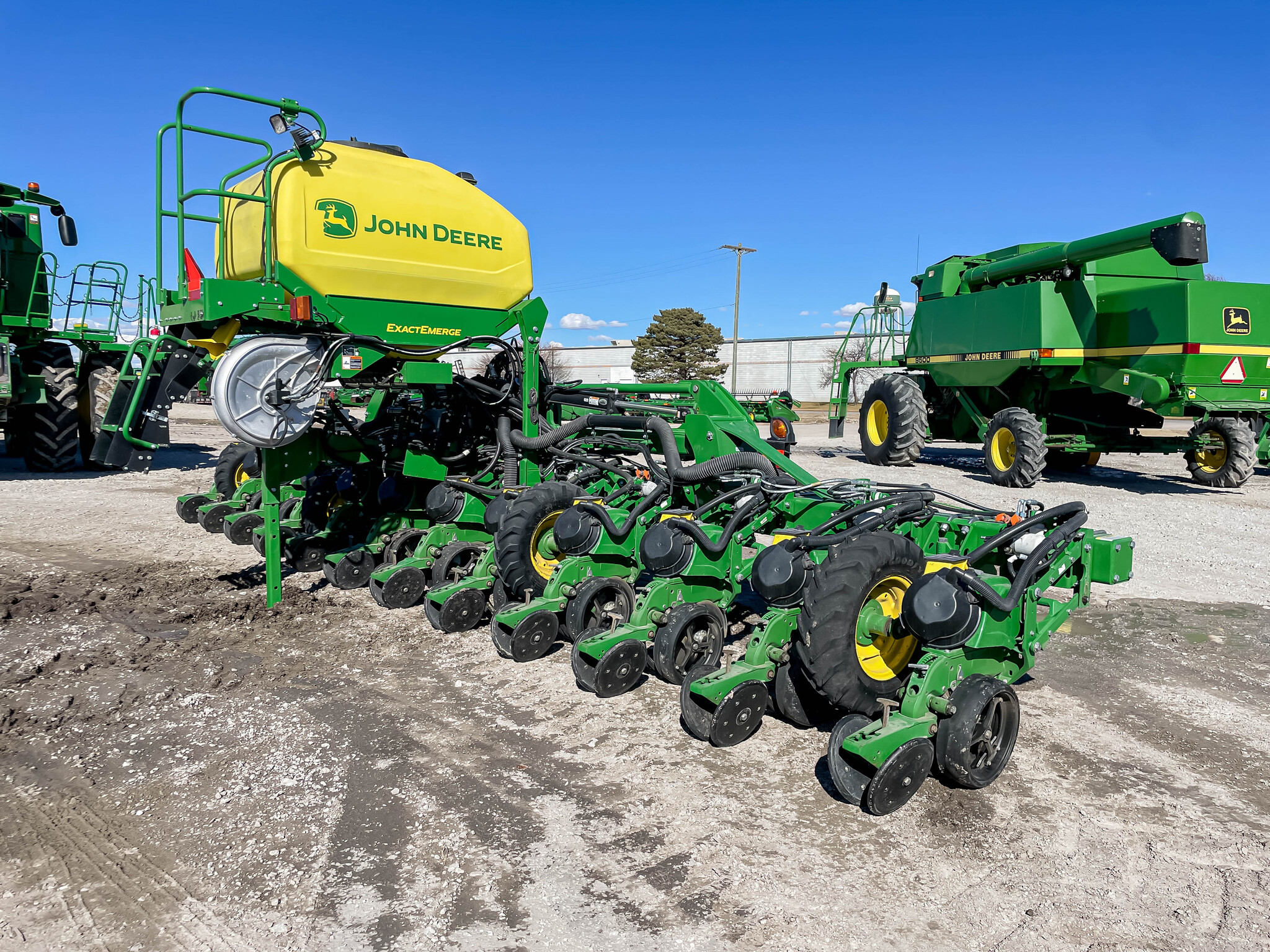  2022 John Deere DR12X at LandMark in Kearney, NE