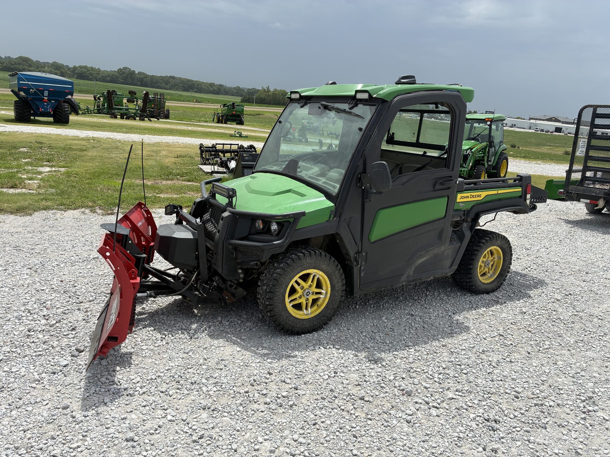  2023 John Deere XUV 835R at LandMark in Beatrice, NE