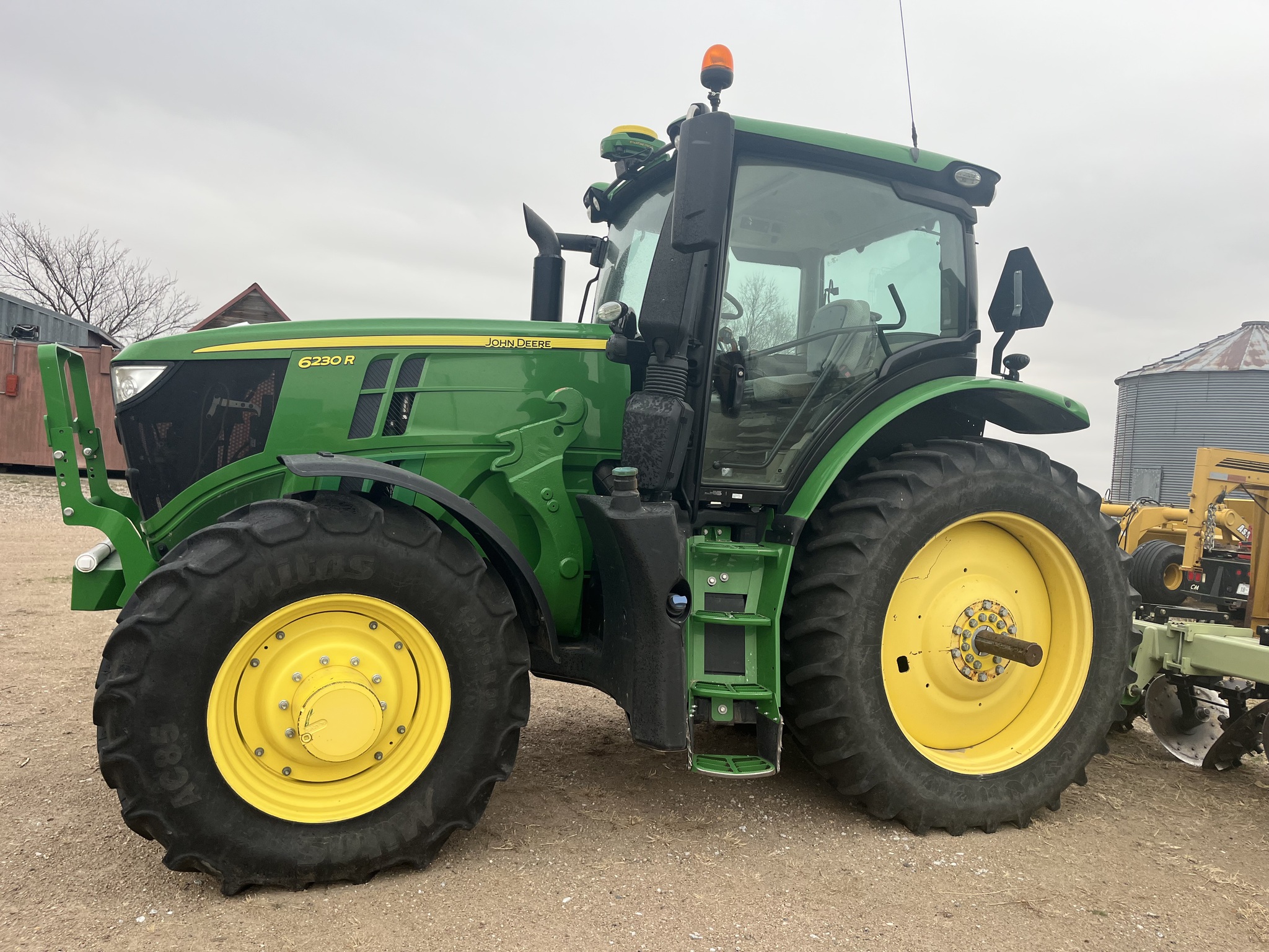  2019 John Deere 6230R at LandMark in Gothenburg, NE