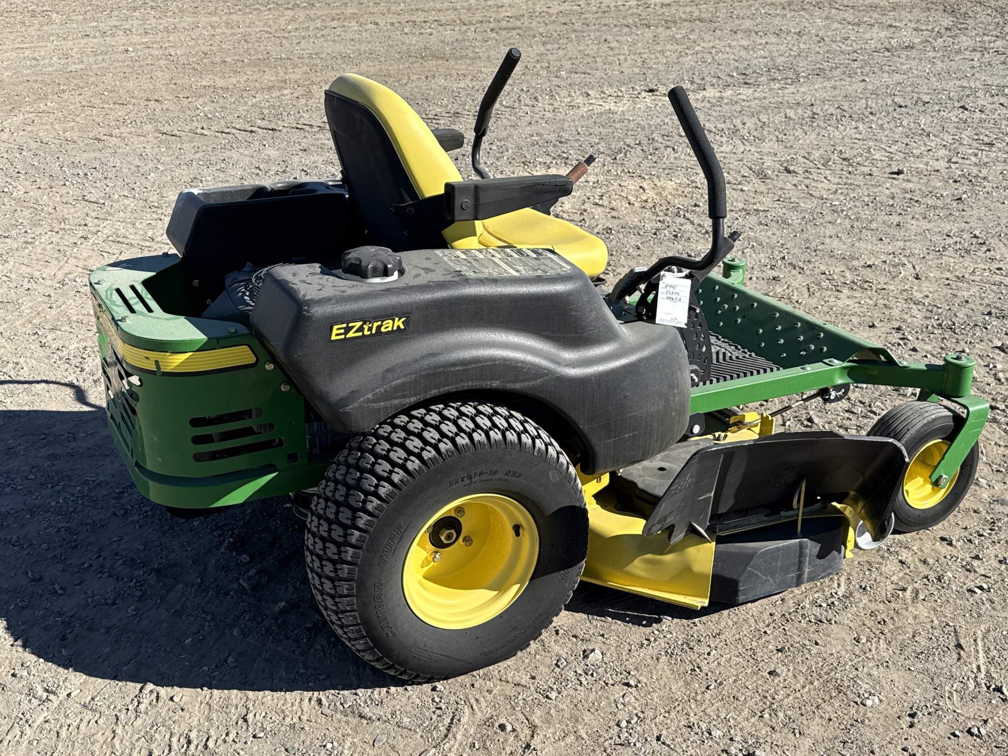  2010 John Deere Z445 at LandMark in Gothenburg, NE