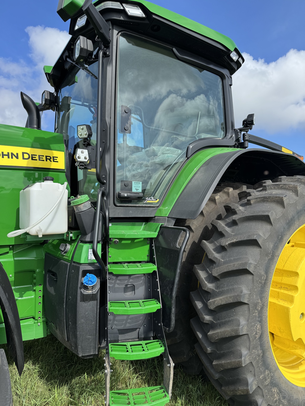  2024 John Deere 8R 370 at LandMark in Hebron, NE