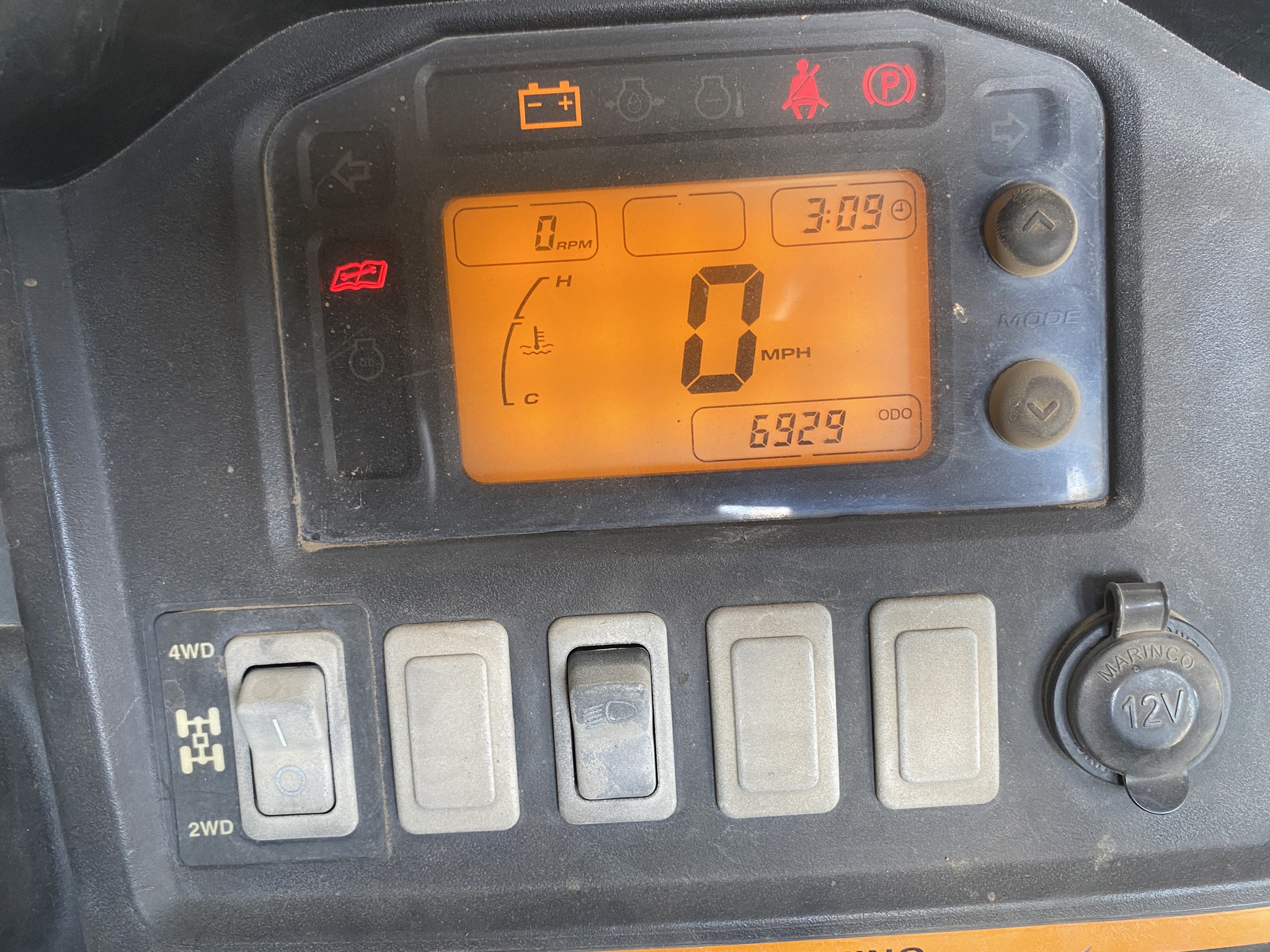  2011 John Deere XUV 825I GREEN at LandMark in Fairfield, NE