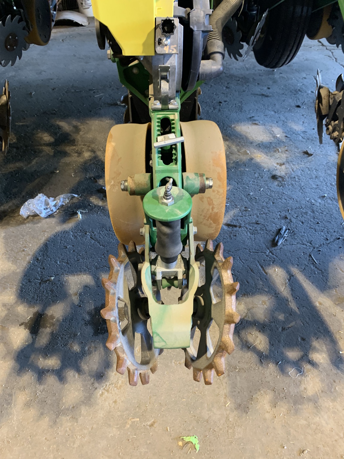  2018 John Deere 1775NT at LandMark in Arapahoe, NE