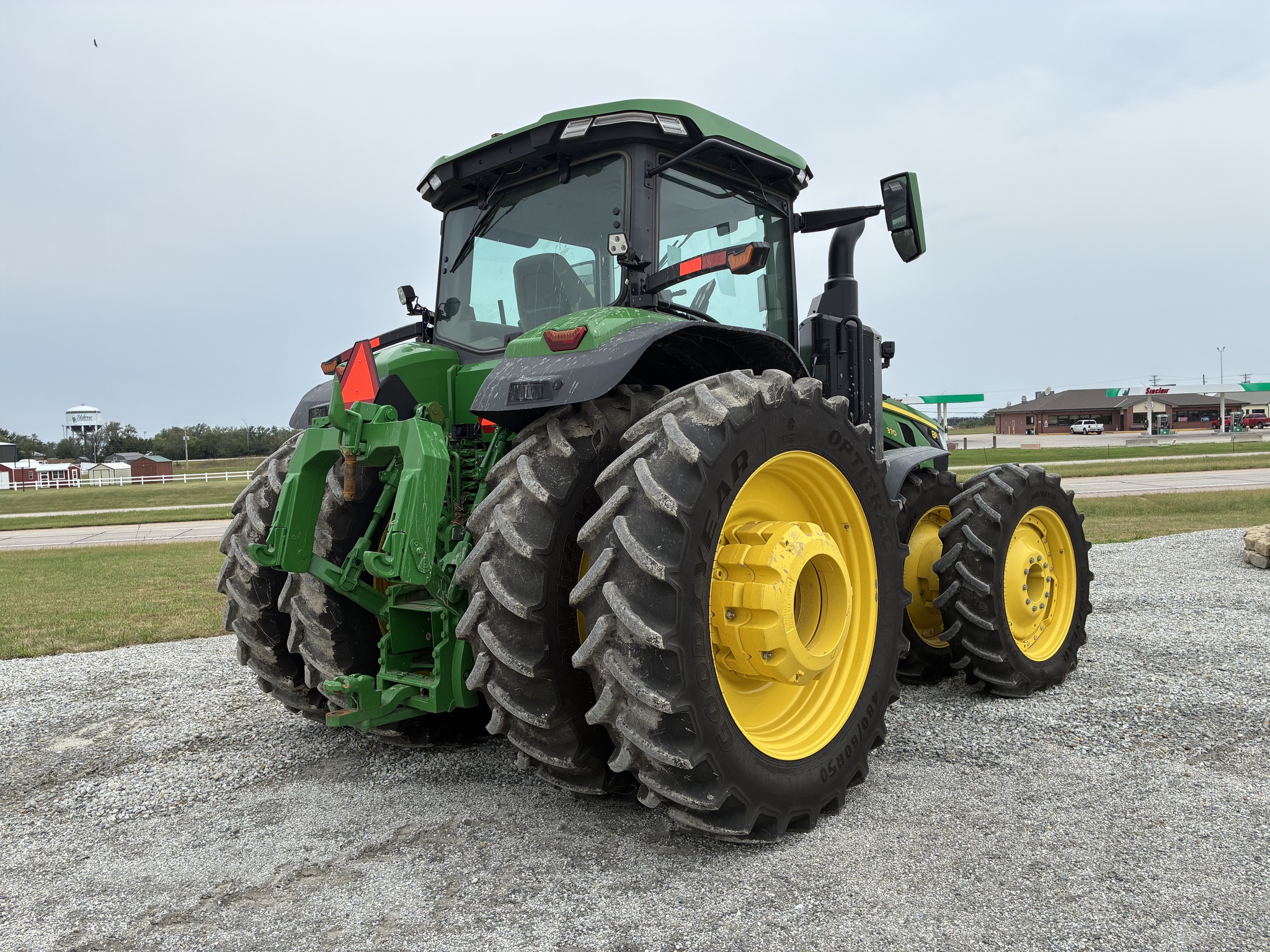  2025 John Deere 8R 370 at LandMark in Hebron, NE