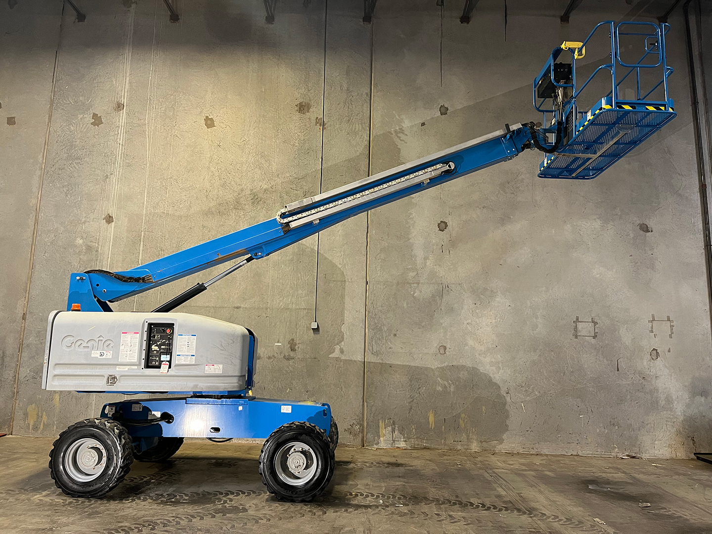 Used 2018 Genie S-40 at Briggs Equipment in Dallas, TX