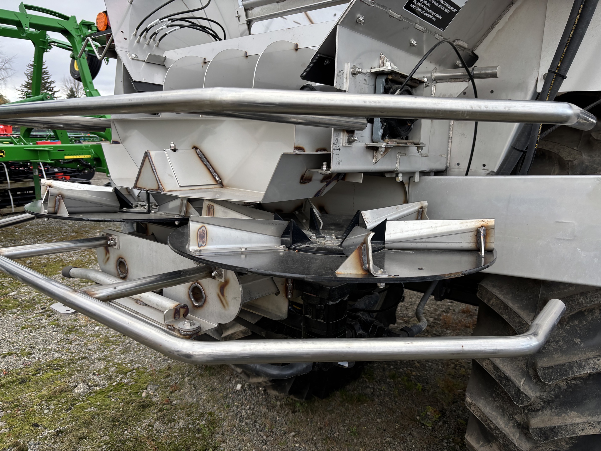 On Lot 2024 Unverferth 1450 Pro Force at Tri County Equipment Sandusky, MI
