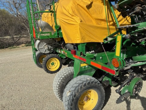  2011 John Deere 1990 at LandMark in Smith Center, KS