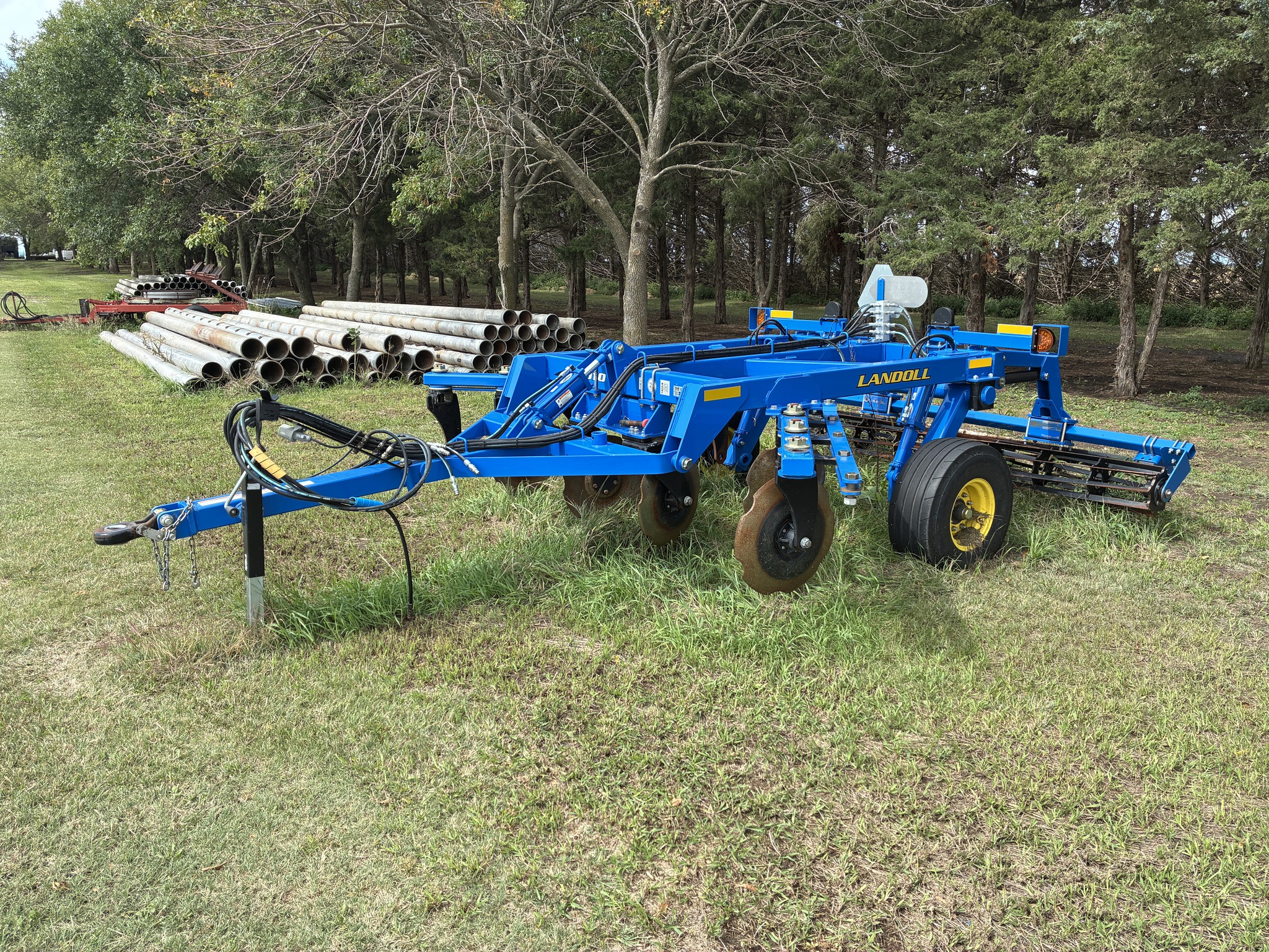  2022 Landoll 1910-11 Pivot Track Closer at LandMark in Minden, NE