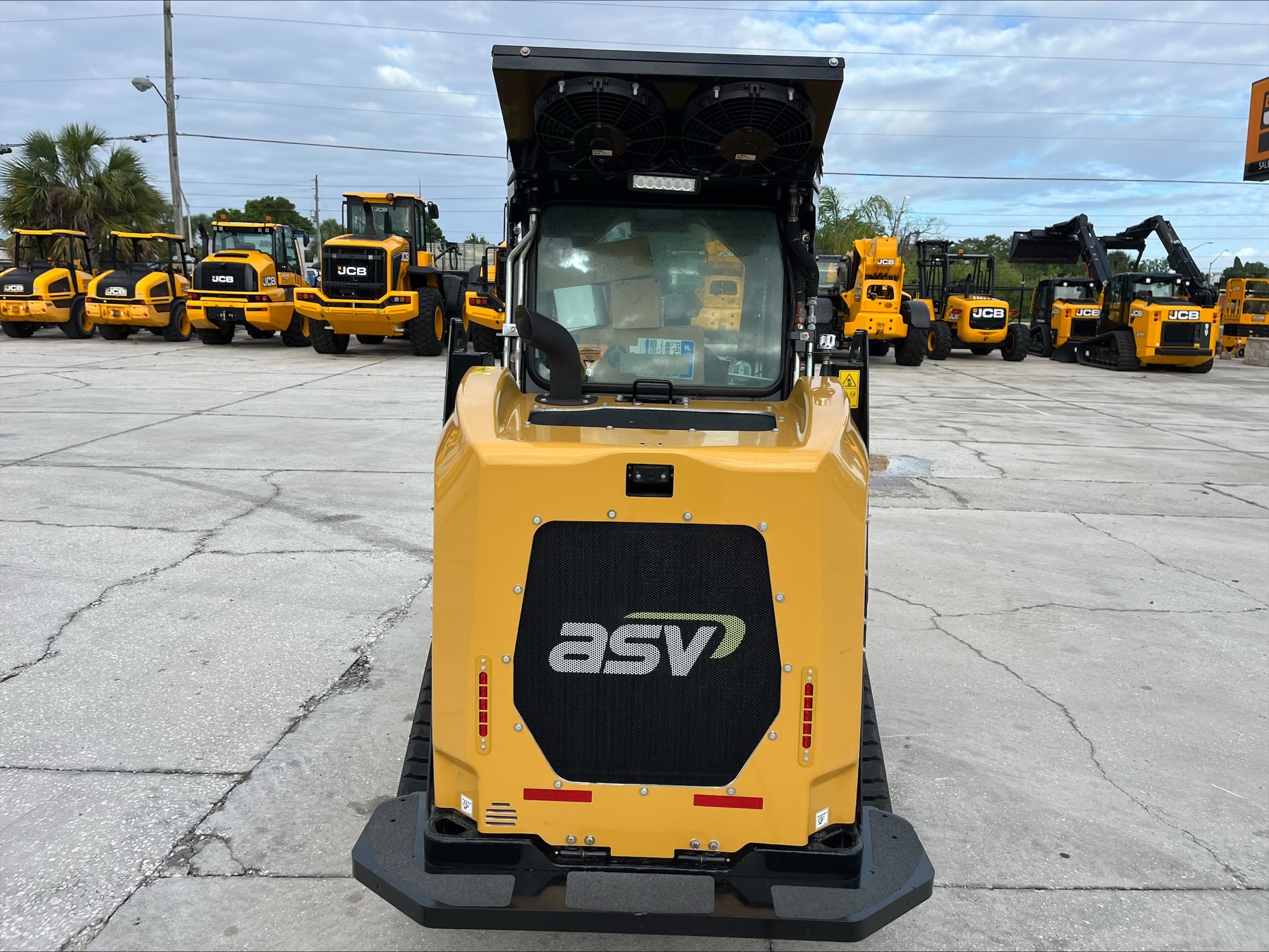 New 2026 ASV RT-40 at Briggs Equipment in Orlando, FL (JCB)