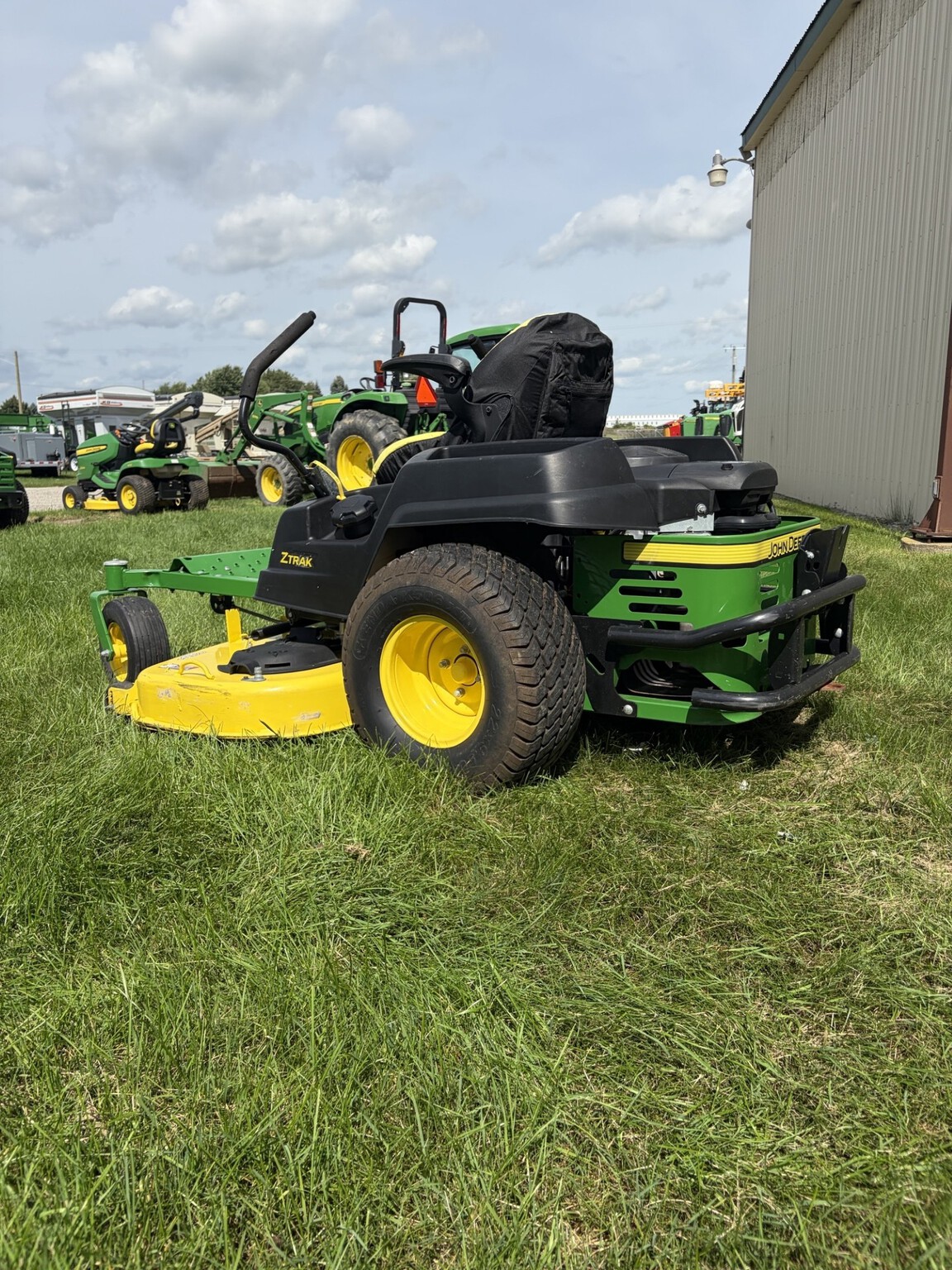 Used 2019 John Deere Z525E at Tri County Equipment Marlette, MI