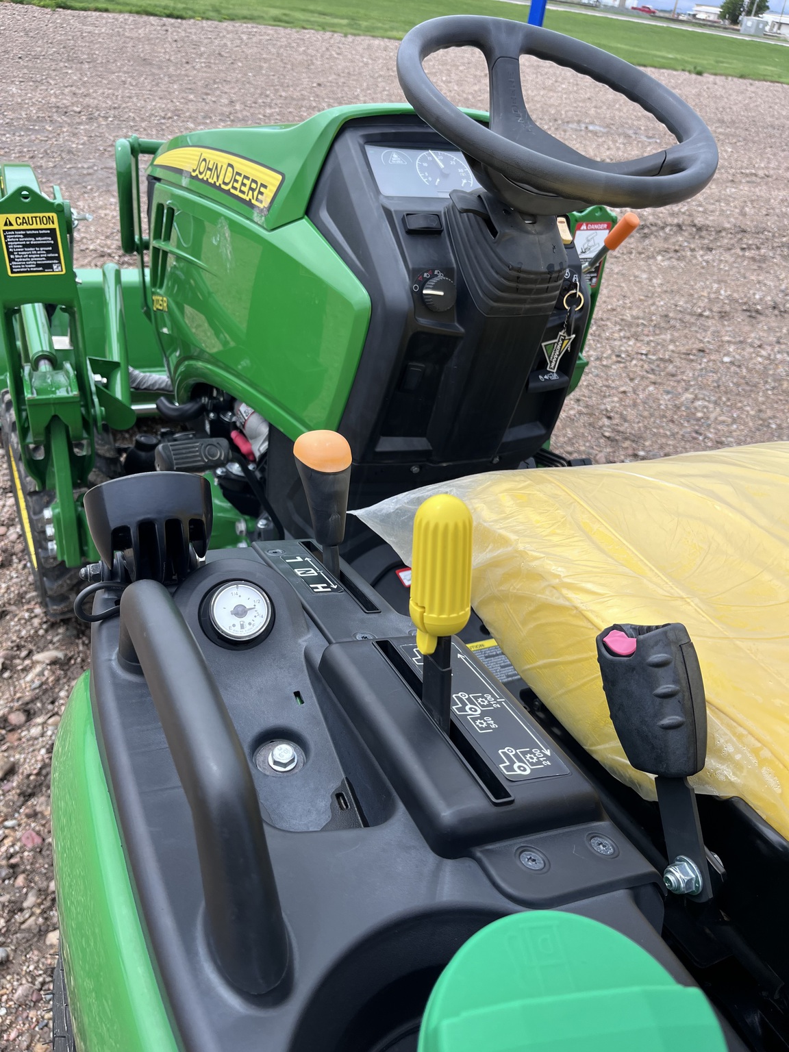   John Deere 2025R at LandMark in Minden, NE