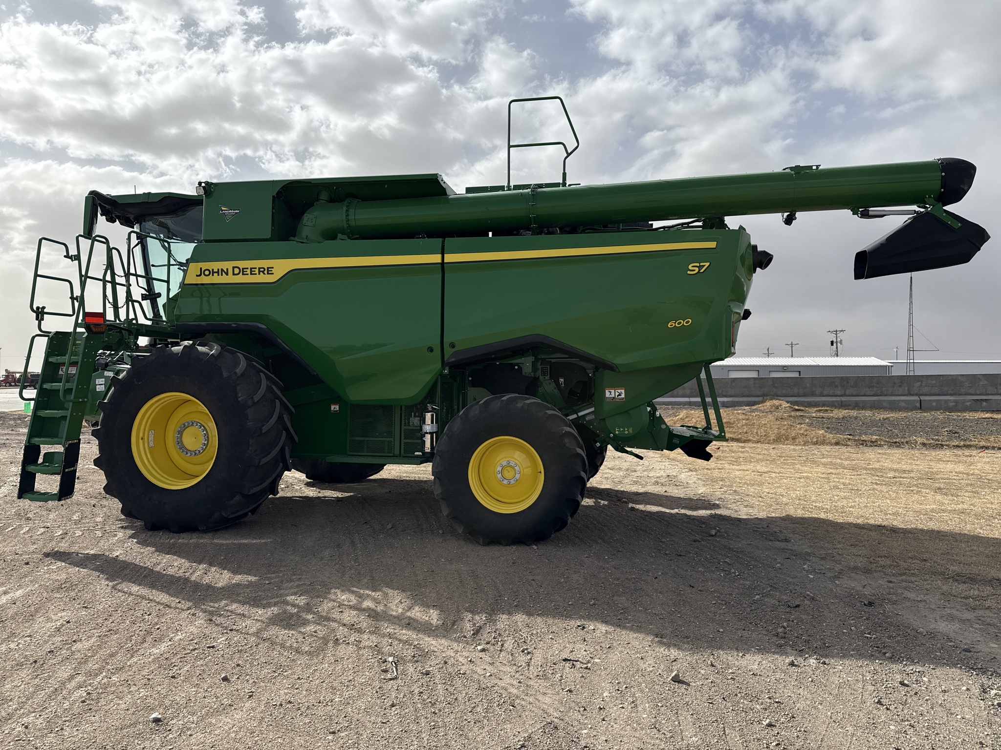 2025 John Deere S7 600 at LandMark in Lexington, NE