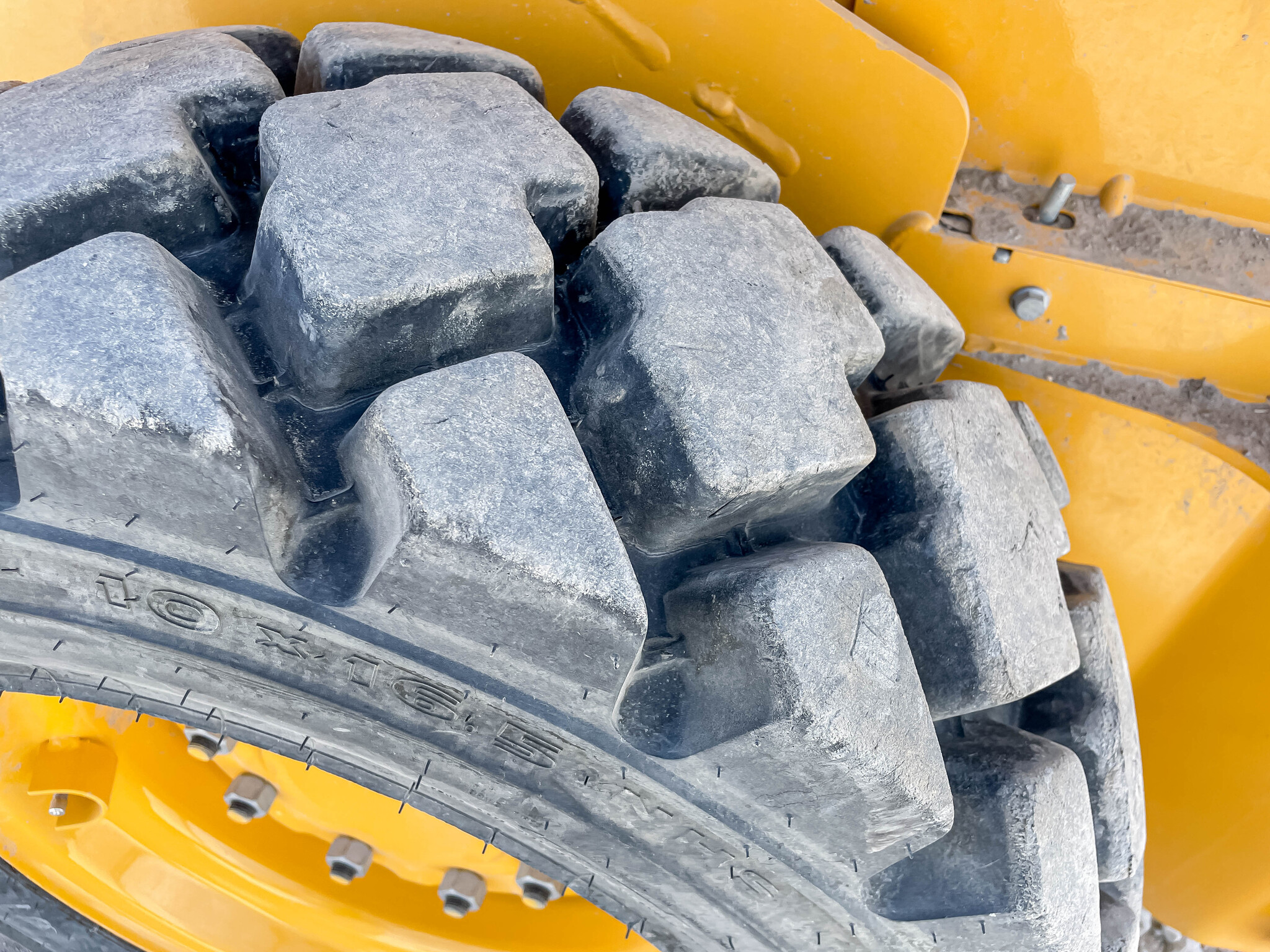  2023 John Deere 324G at LandMark in Hebron, NE