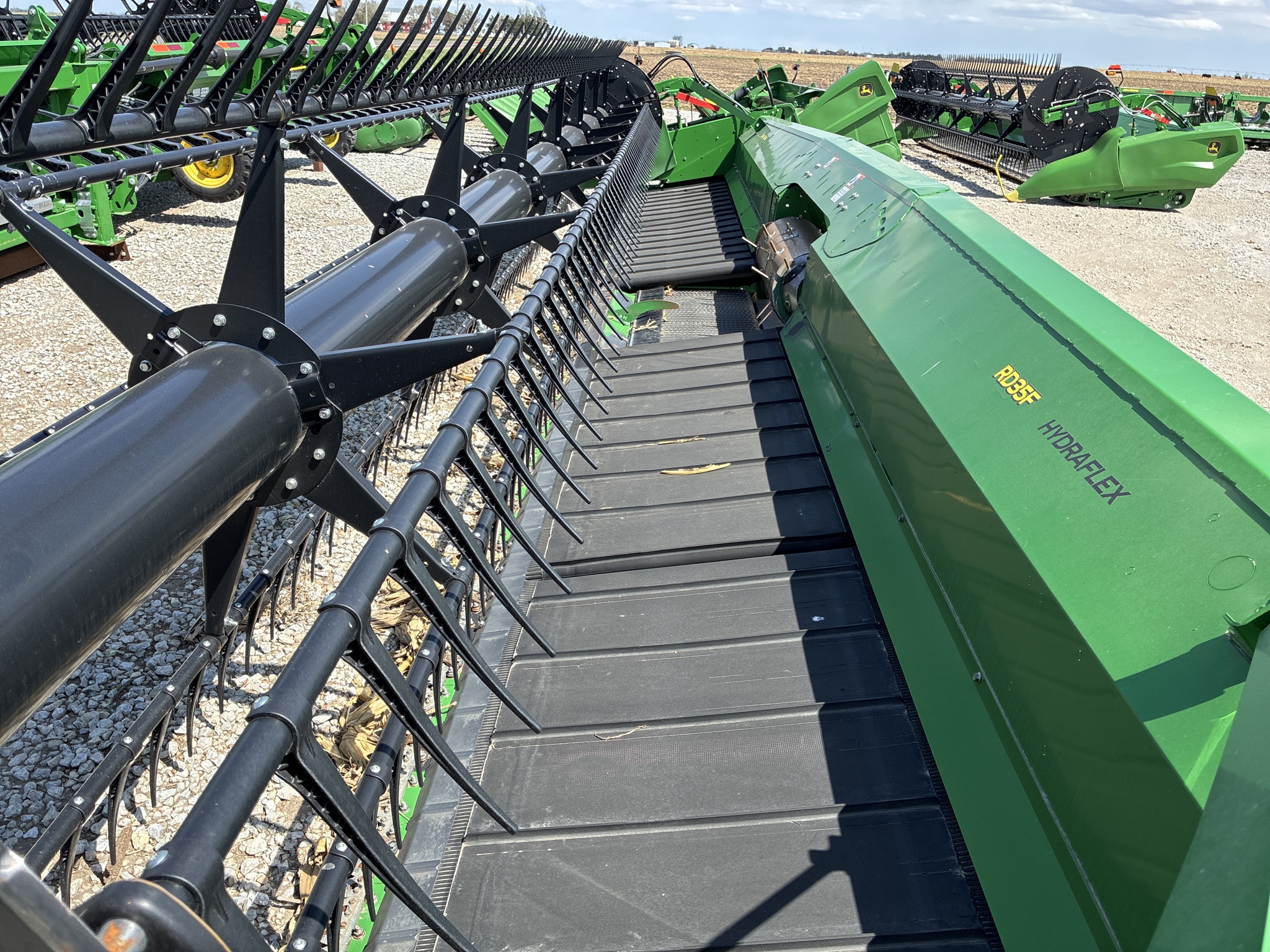  2021 John Deere RD35F at LandMark in Fairfield, NE