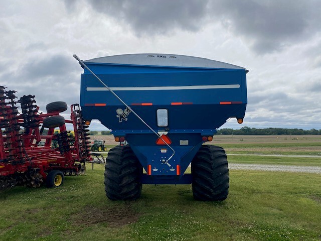  2011 Kinze 850 at LandMark in Beatrice, NE