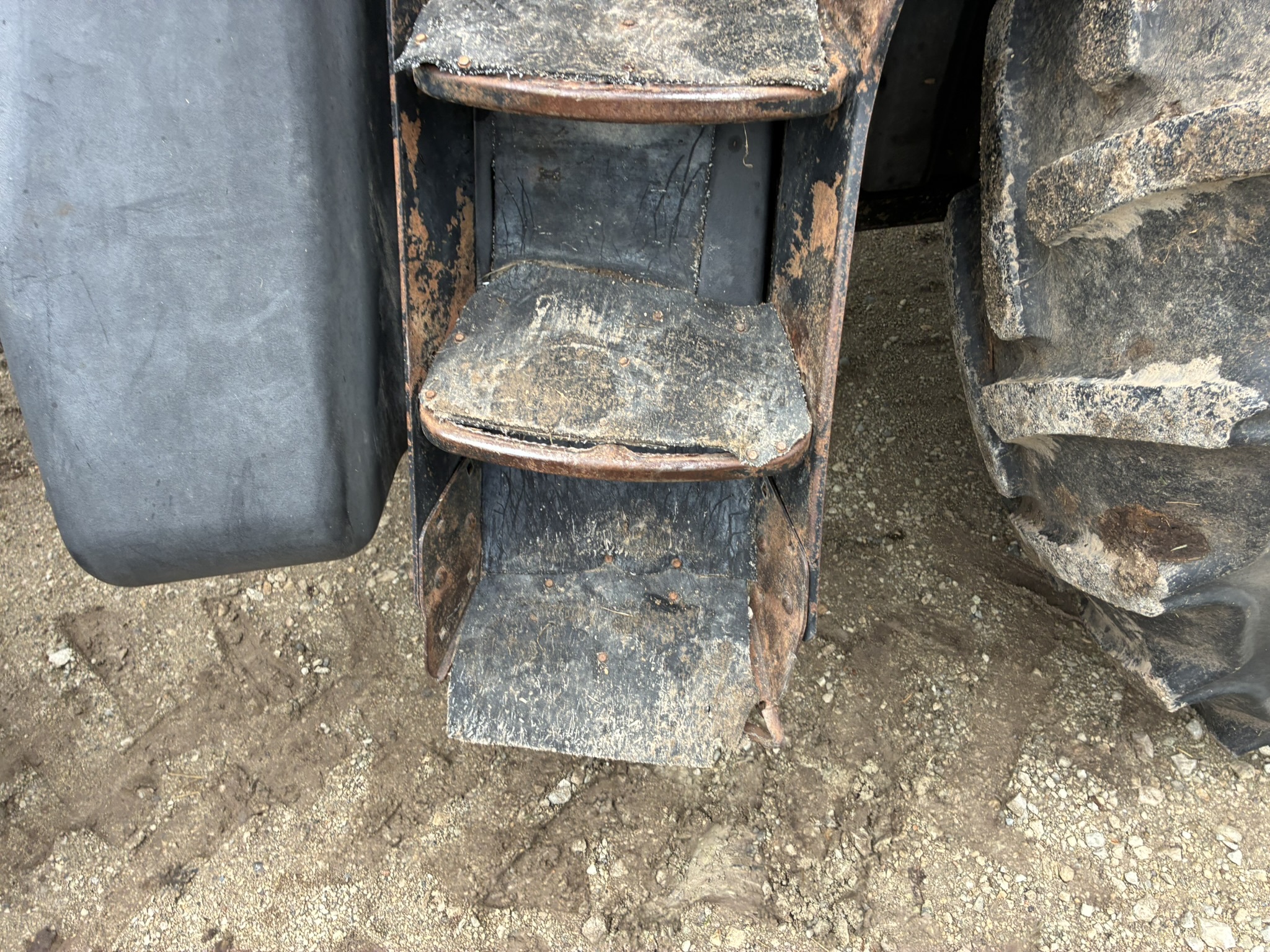  1998 Case Ih MX110 at LandMark in Marysville, KS