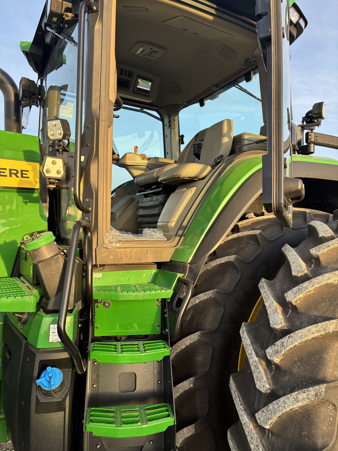  2024 John Deere 8R 340 at LandMark in Smith Center, KS