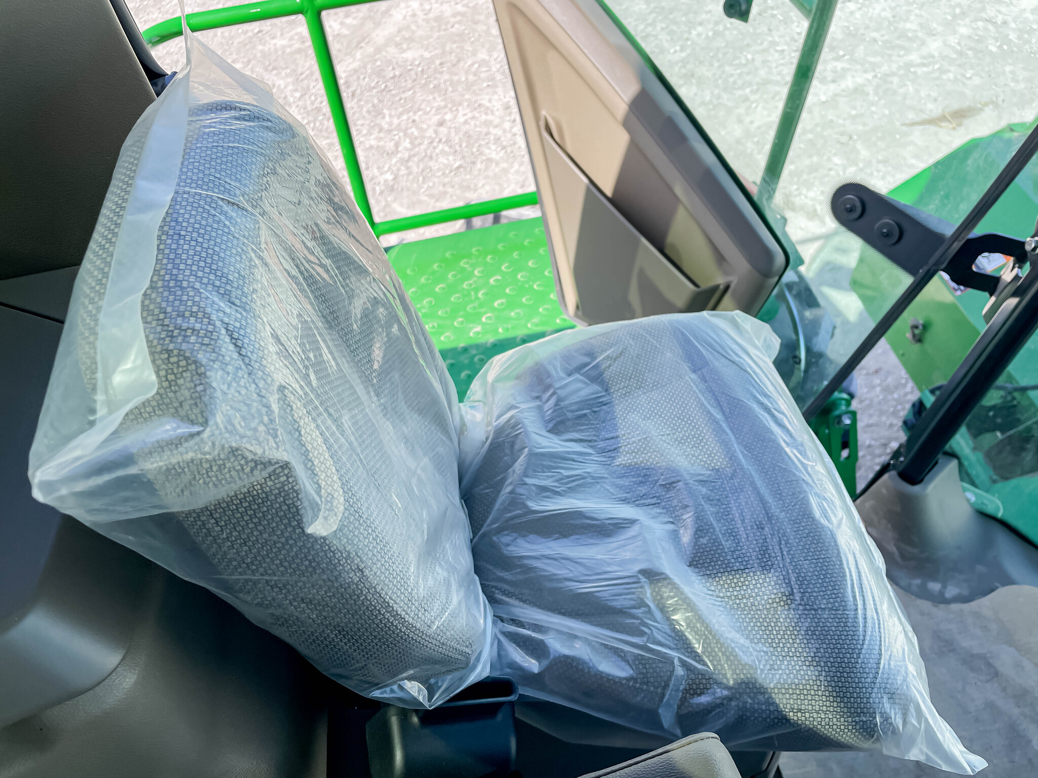  2024 John Deere W235R at LandMark in Fairfield, NE