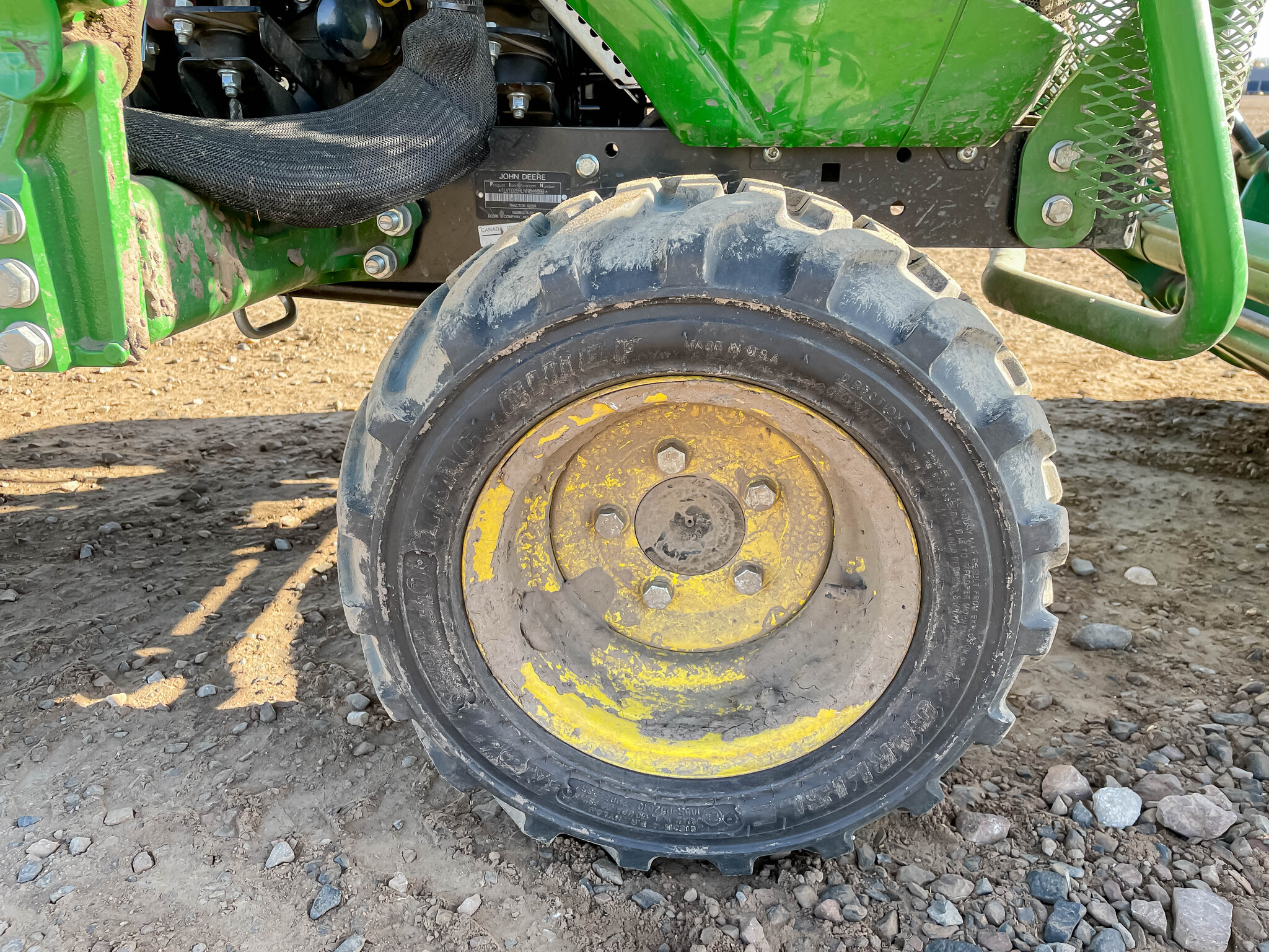  2022 John Deere 1025R at LandMark in Gothenburg, NE