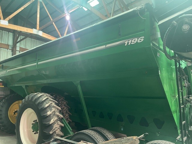  2016 UNVERFERTH 1196 at LandMark in Kearney, NE