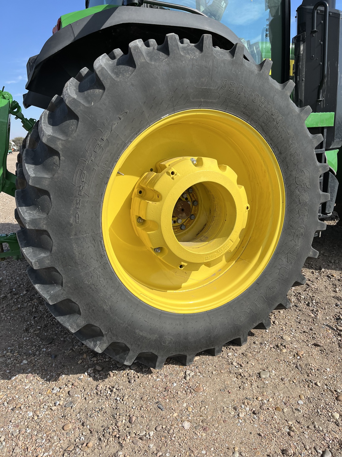  2024 John Deere 8R 370 at LandMark in Minden, NE