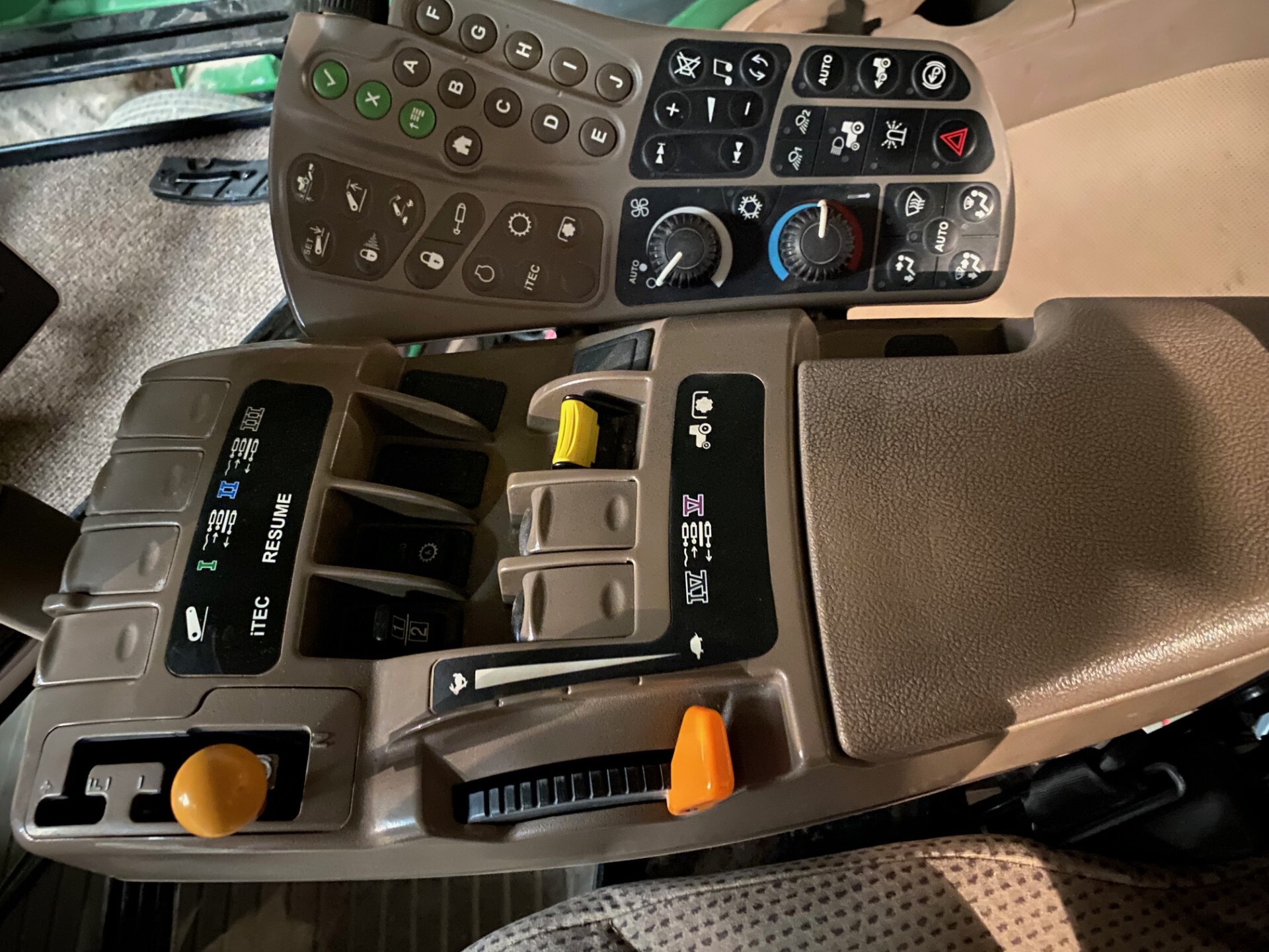  2011 John Deere 8335R at LandMark in Kearney, NE