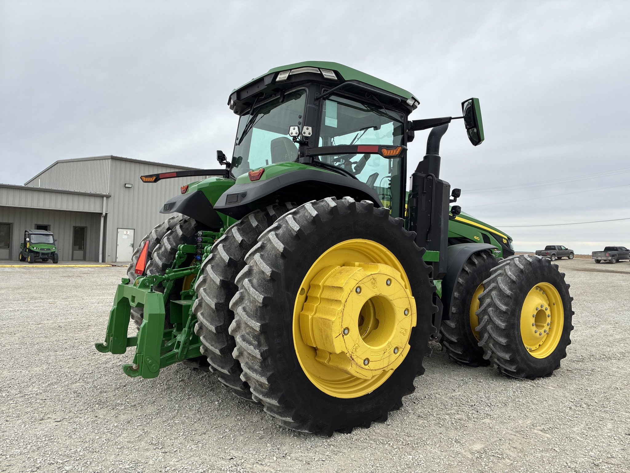  2023 John Deere 8R 410 at LandMark in Smith Center, KS