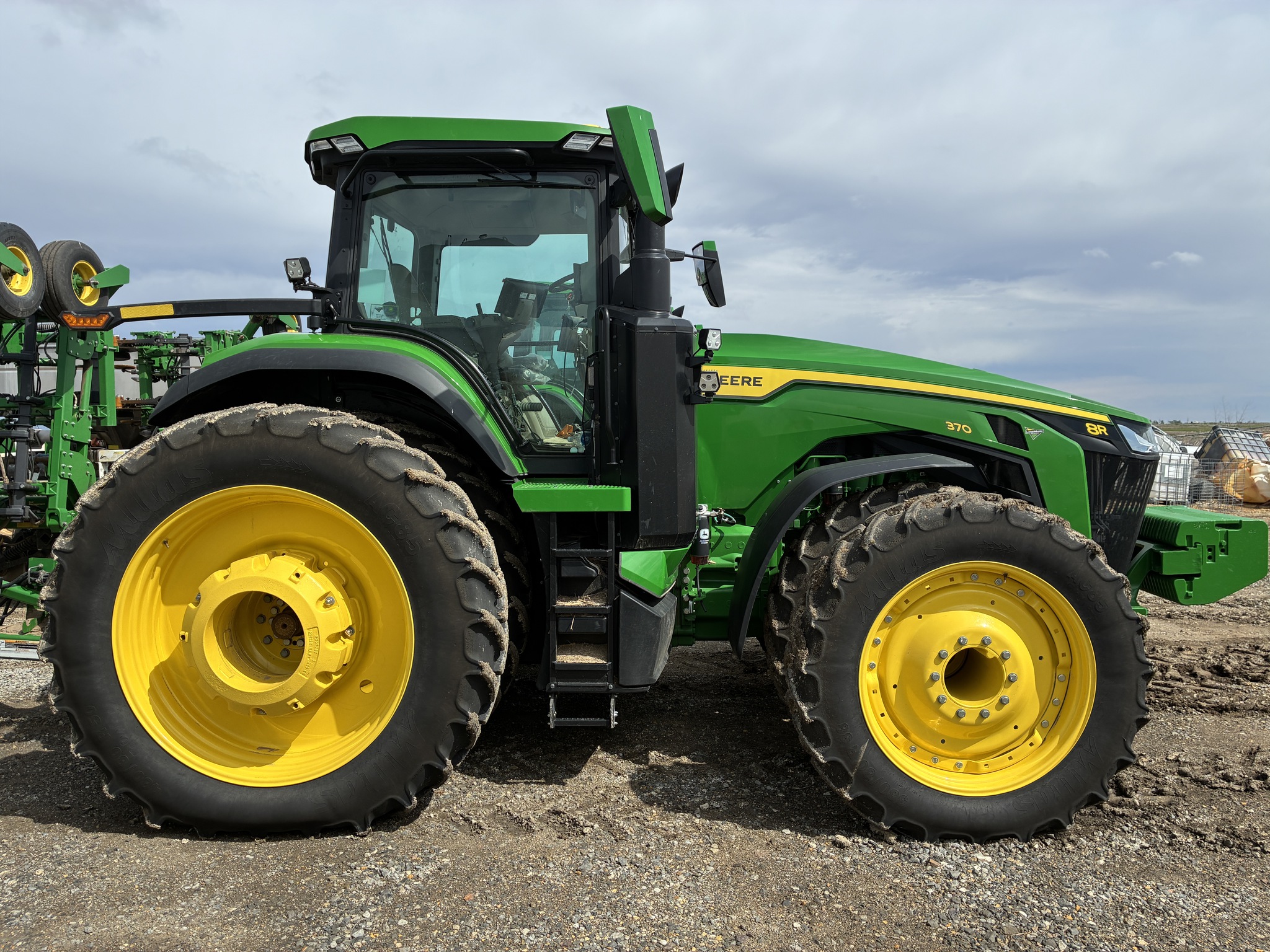  2025 John Deere 8R 370 at LandMark in Hastings, NE