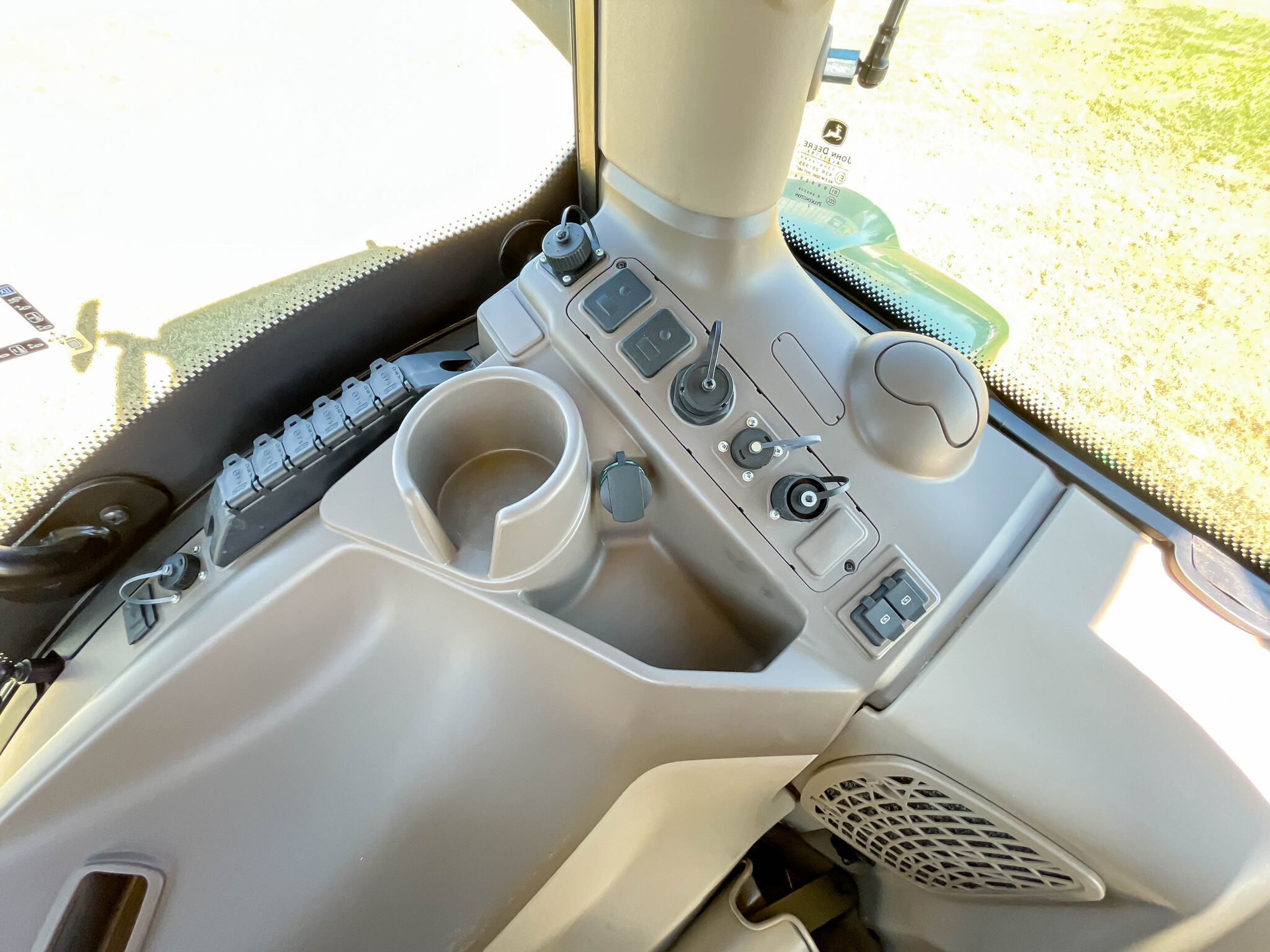  2022 John Deere 6R 155 at LandMark in Minden, NE