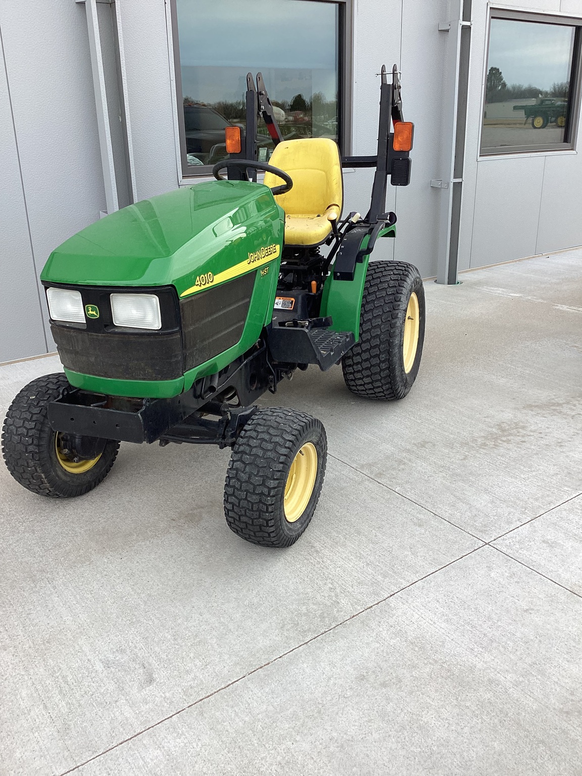  2003 John Deere 4010 at LandMark in Arapahoe, NE