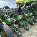  2018 John Deere 1775NT at LandMark in Hebron, NE