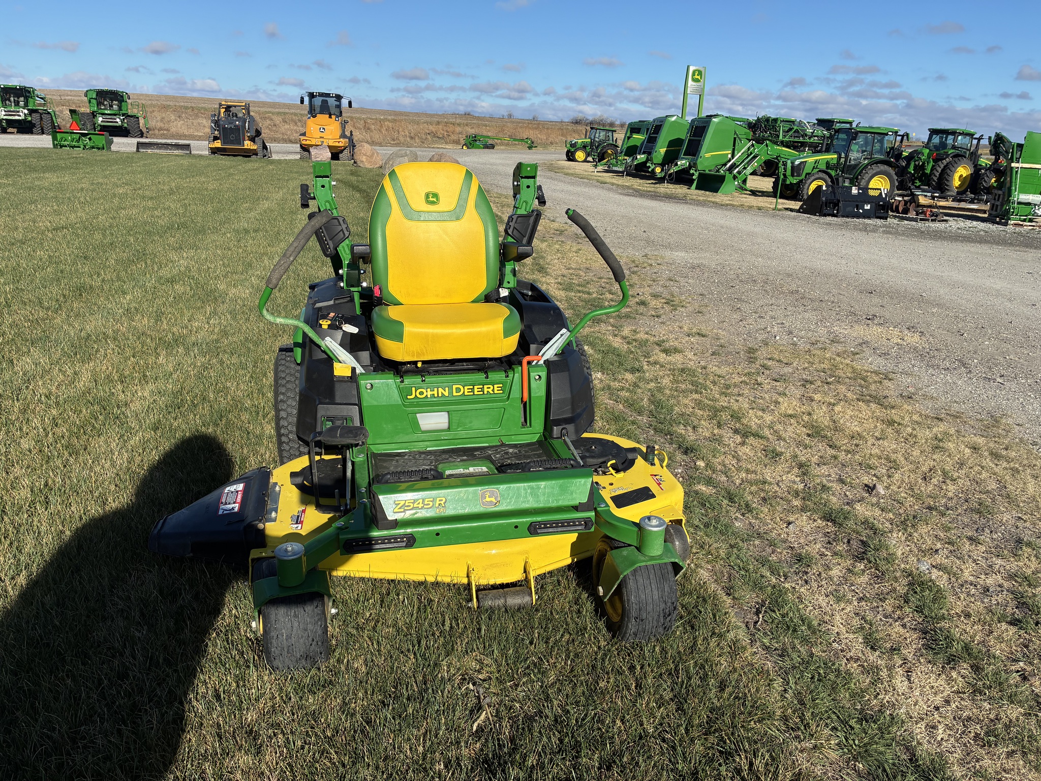  2022 John Deere Z545R at LandMark in Marysville, KS