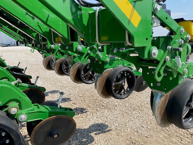  2025 John Deere 1795 at LandMark in Beatrice, NE