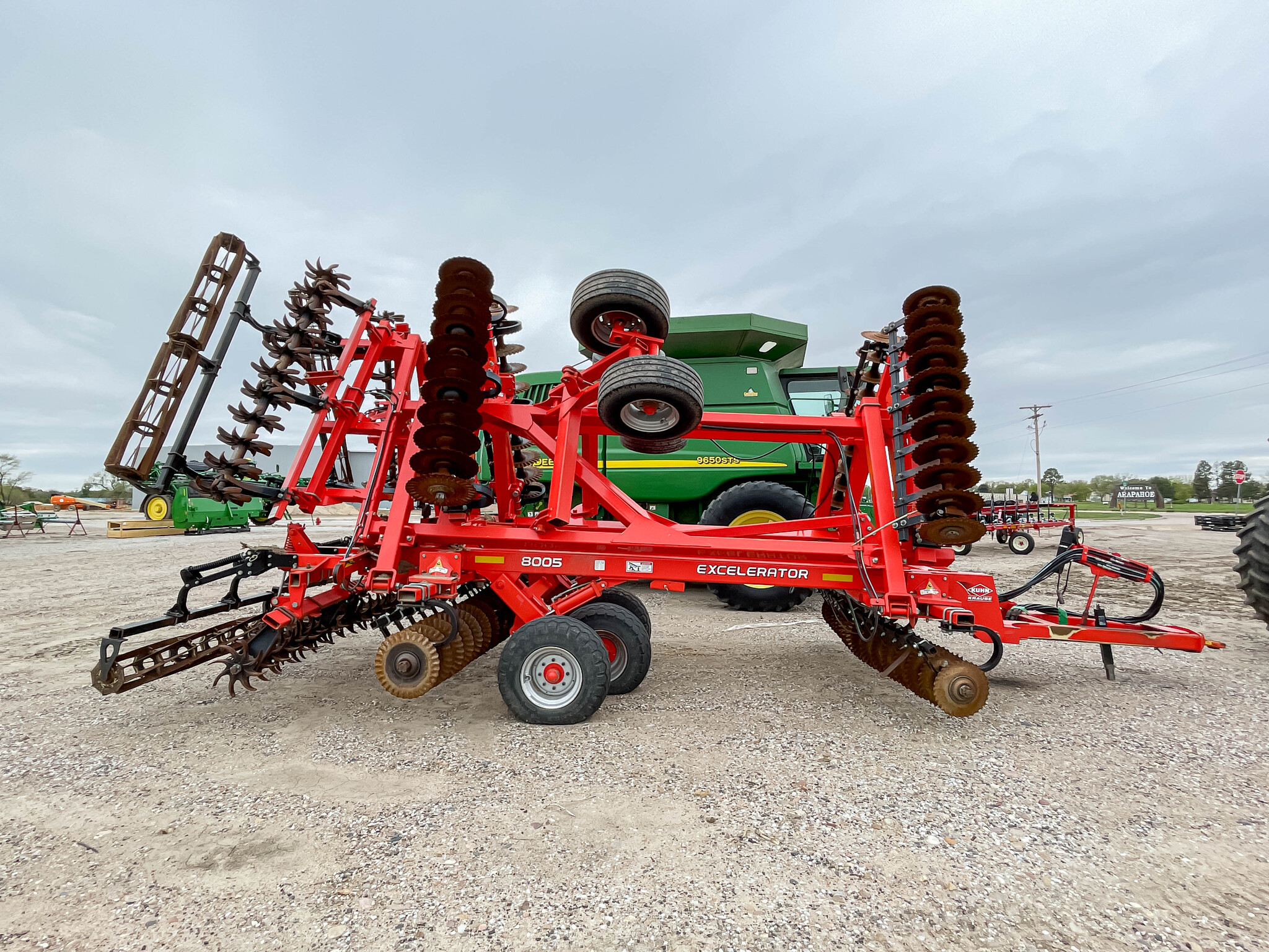  2016 Kuhn Krause 8005-25 at LandMark in Holdrege, NE