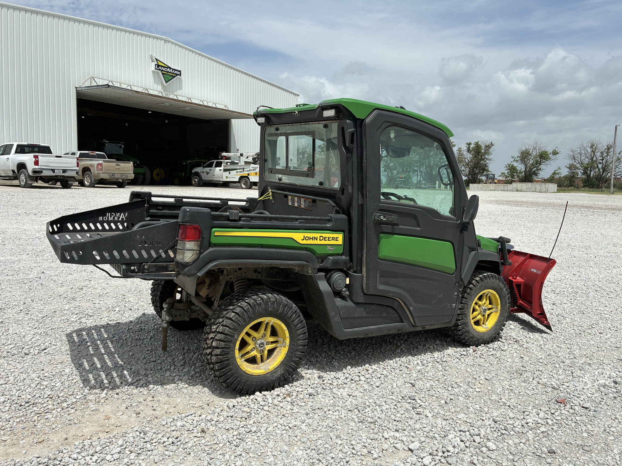  2023 John Deere XUV 835R at LandMark in Beatrice, NE