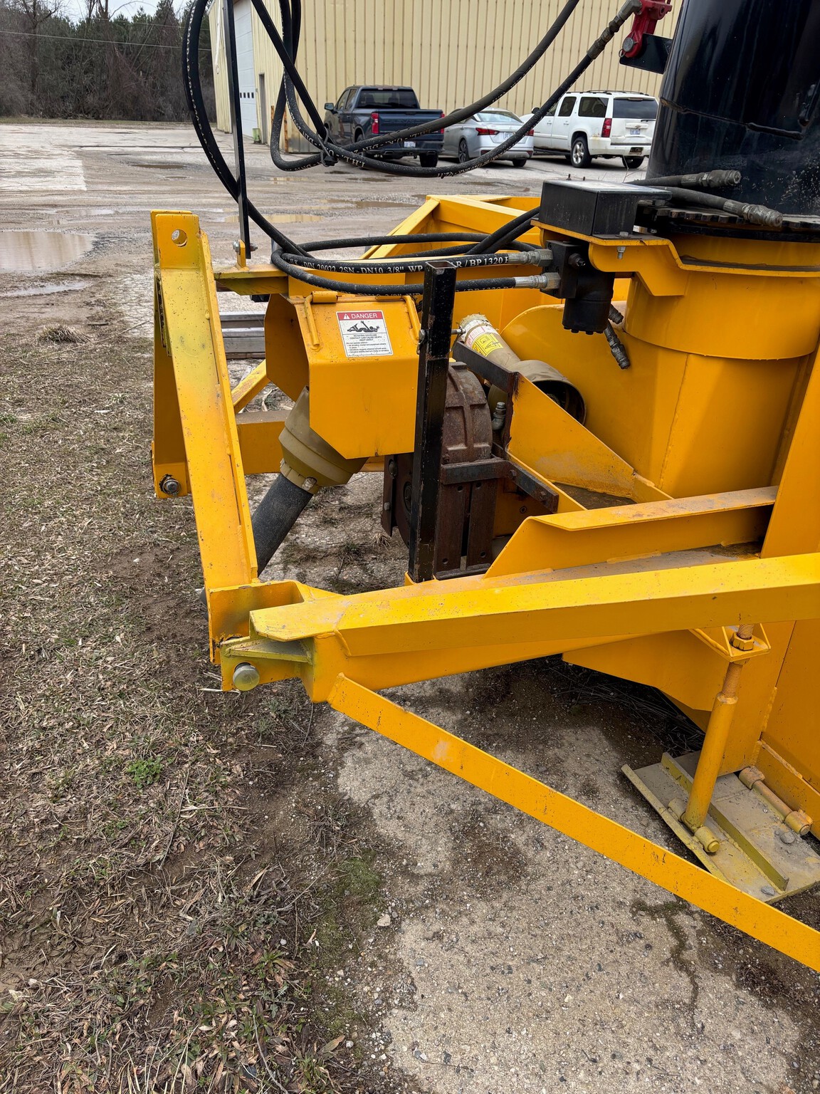 On Lot  Lucknow D10HD SNOWBLOWER at Tri County Equipment Bad Axe, MI
