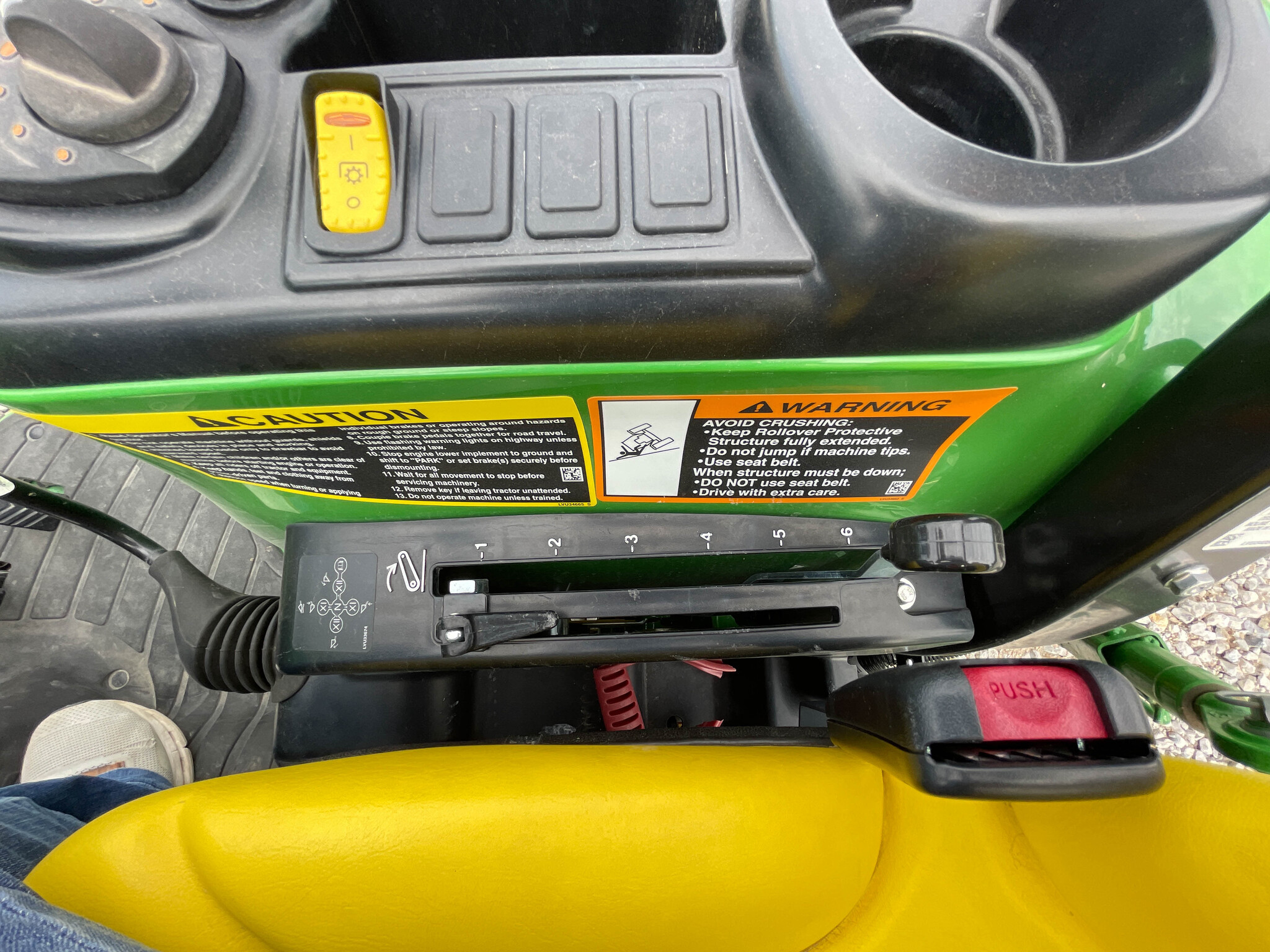  2022 John Deere 3046R at LandMark in Holdrege, NE