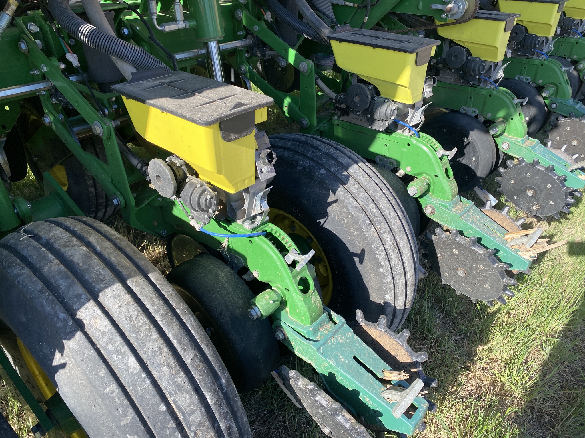  2017 John Deere 1795 at LandMark in Hebron, NE