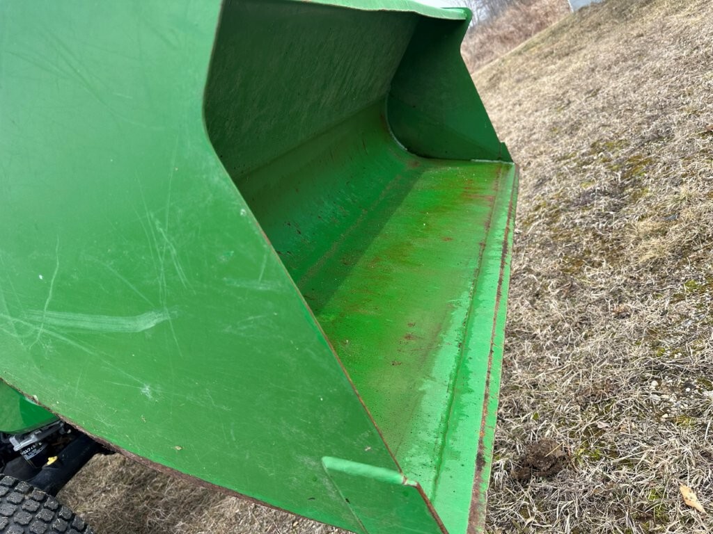 On Lot  John Deere 3032E at Tri County Equipment Lapeer, MI