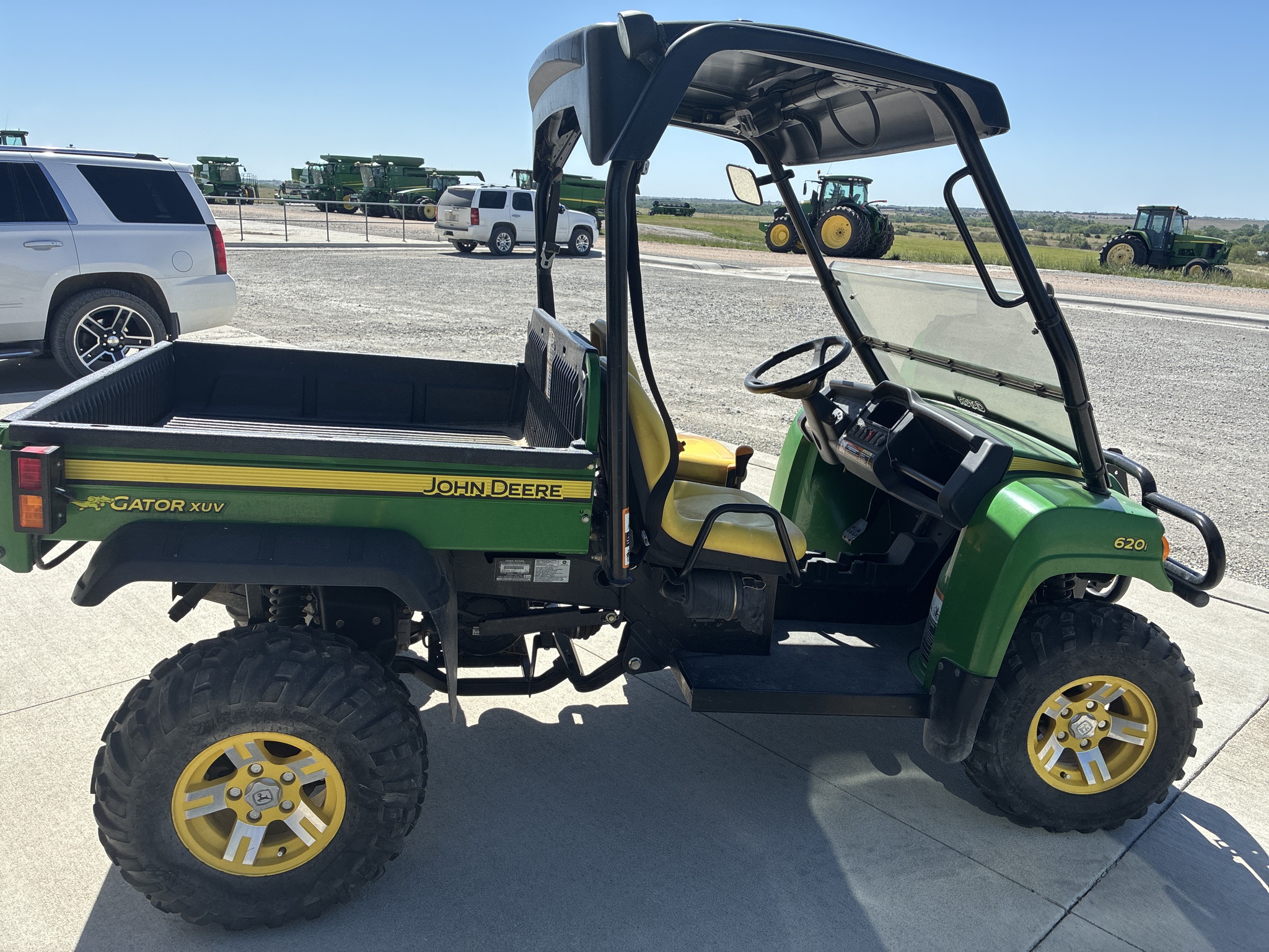  2009 John Deere XUV 620I GREEN at LandMark in Hebron, NE