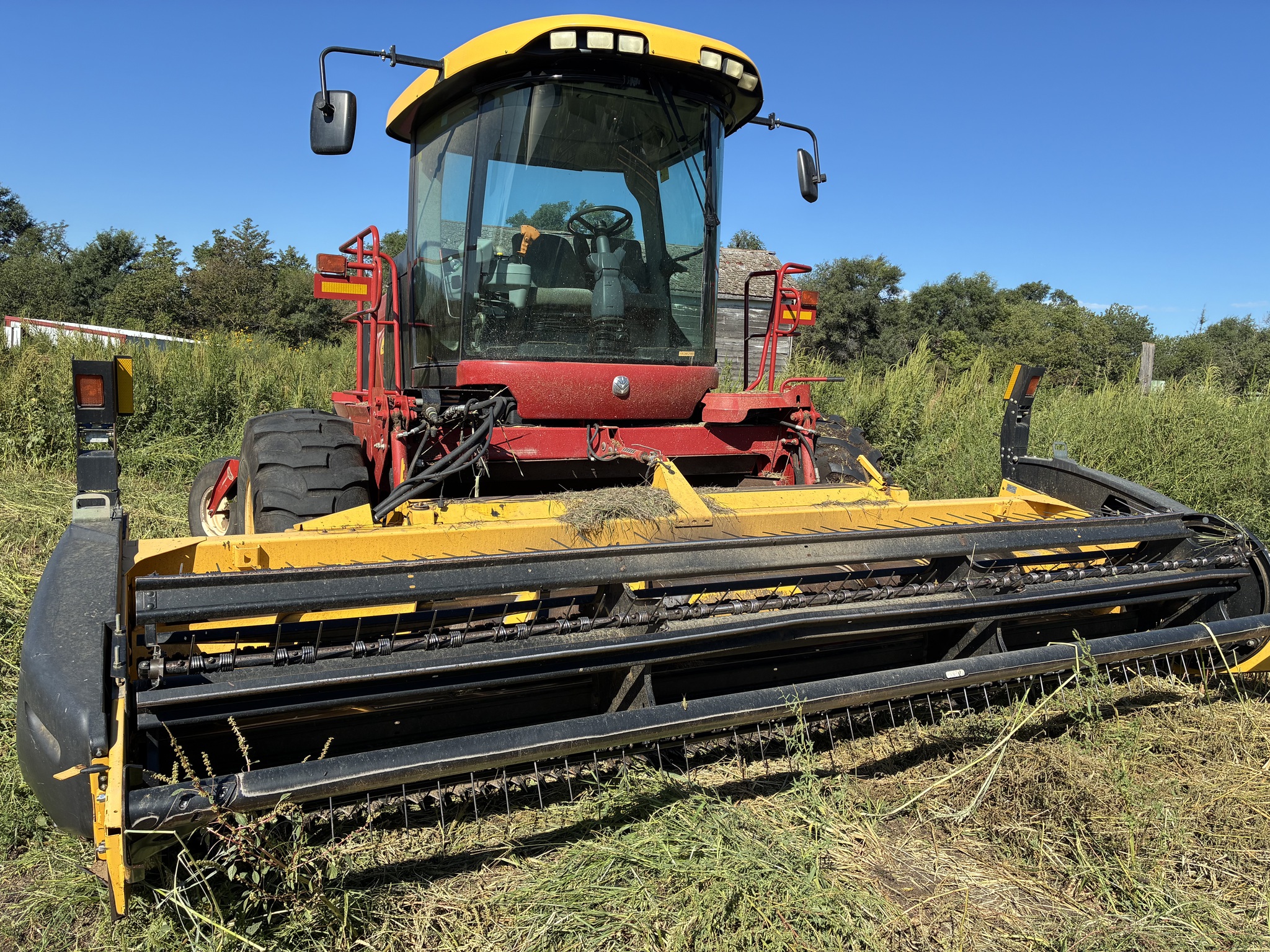  2011 NEW HOLLAND H8040 at LandMark in Lexington, NE