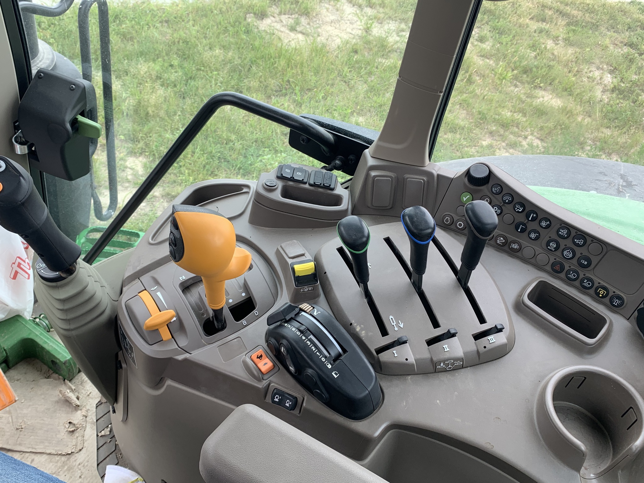  2024 John Deere 6175M at LandMark in Minden, NE